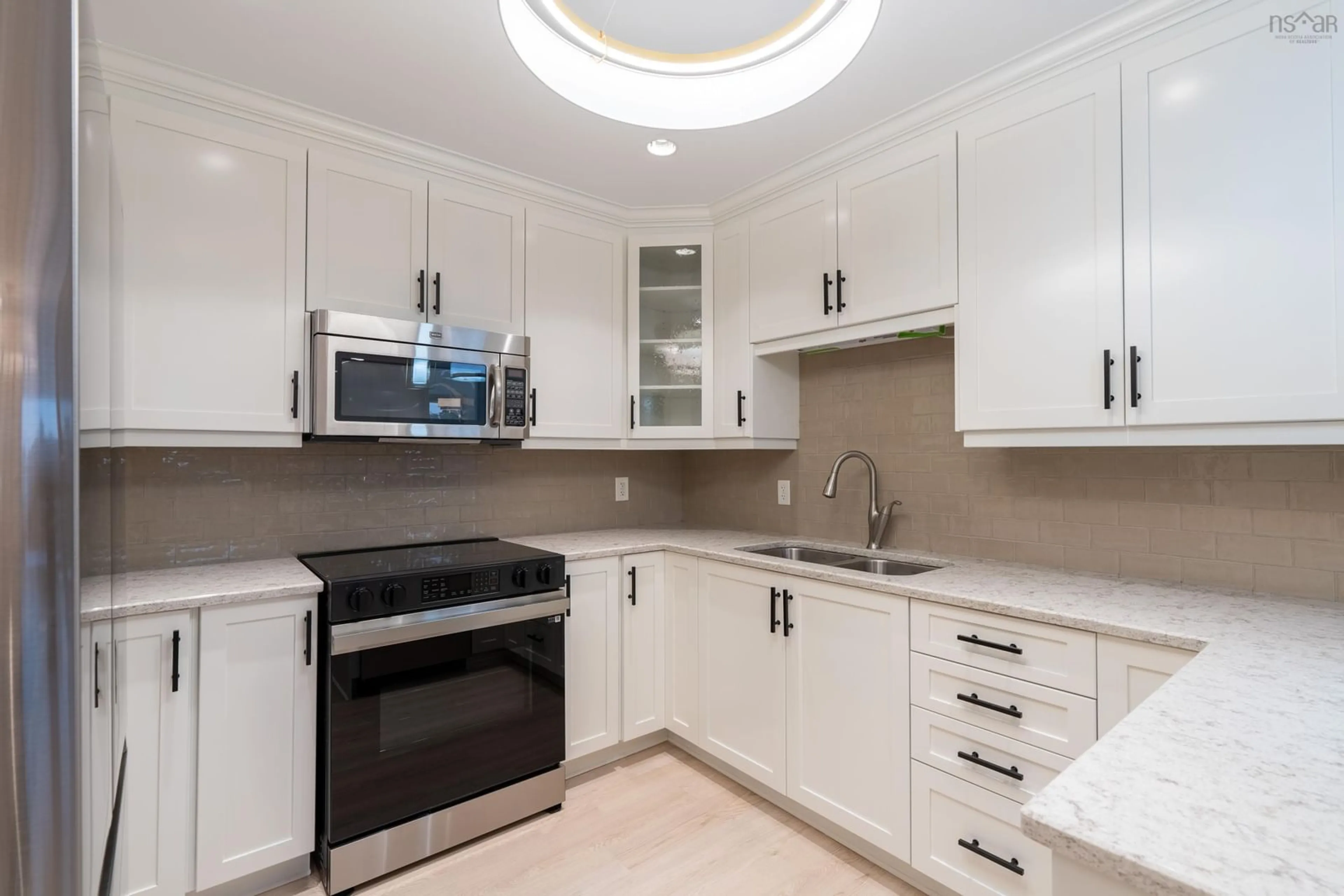 Standard kitchen, ceramic/tile floor for 89 Pebblecreek Cres #207, Dartmouth Nova Scotia B2W 0K6