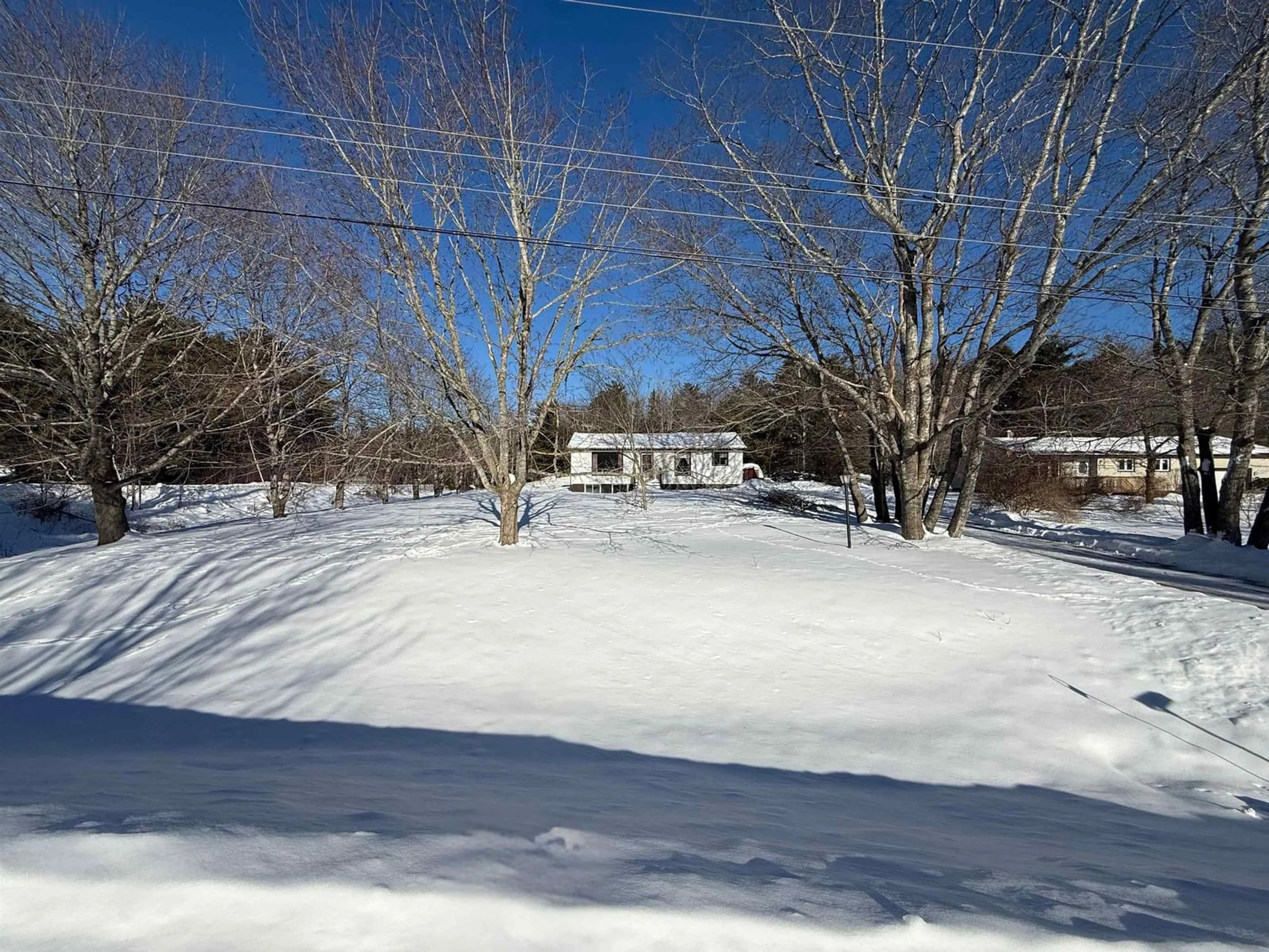 A pic from outside/outdoor area/front of a property/back of a property/a pic from drone, unknown for 7 Birch St, Oakhill Nova Scotia B4V 0C1