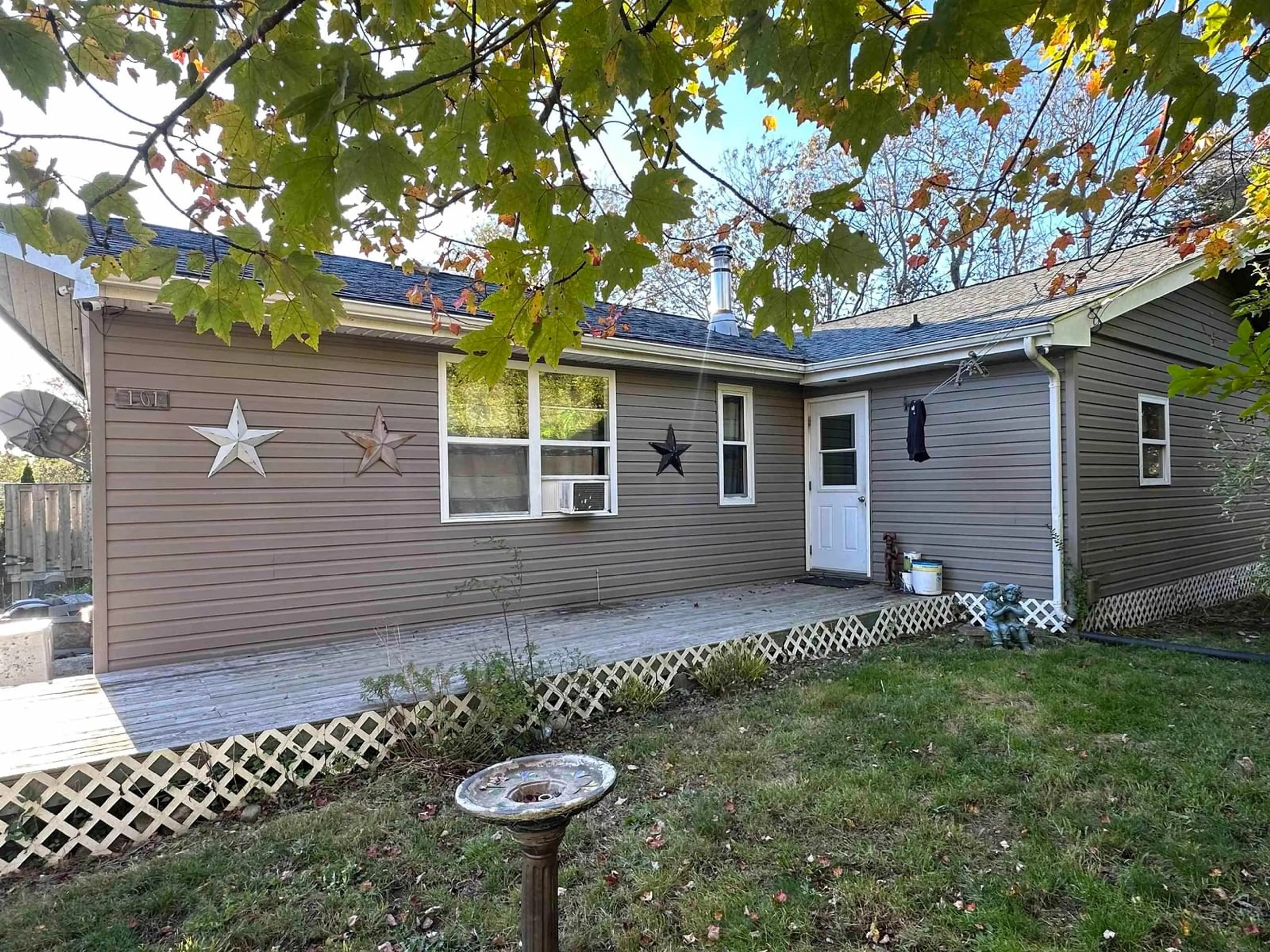 Unknown for 101 Parr St, Shelburne Nova Scotia B0T 1W0