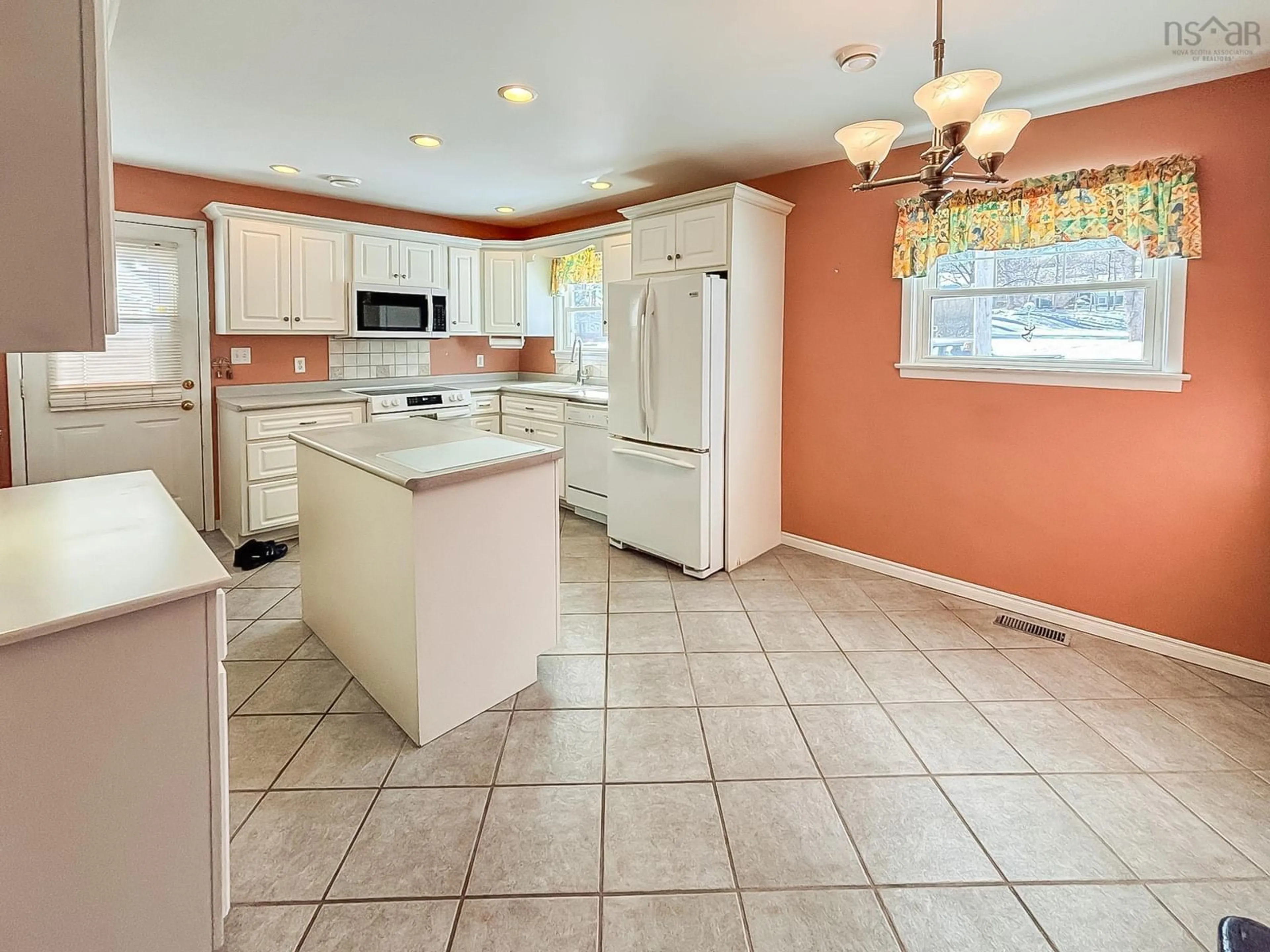 Open concept kitchen, ceramic/tile floor for 65 Walnut St, Bridgewater Nova Scotia B4V 1L5