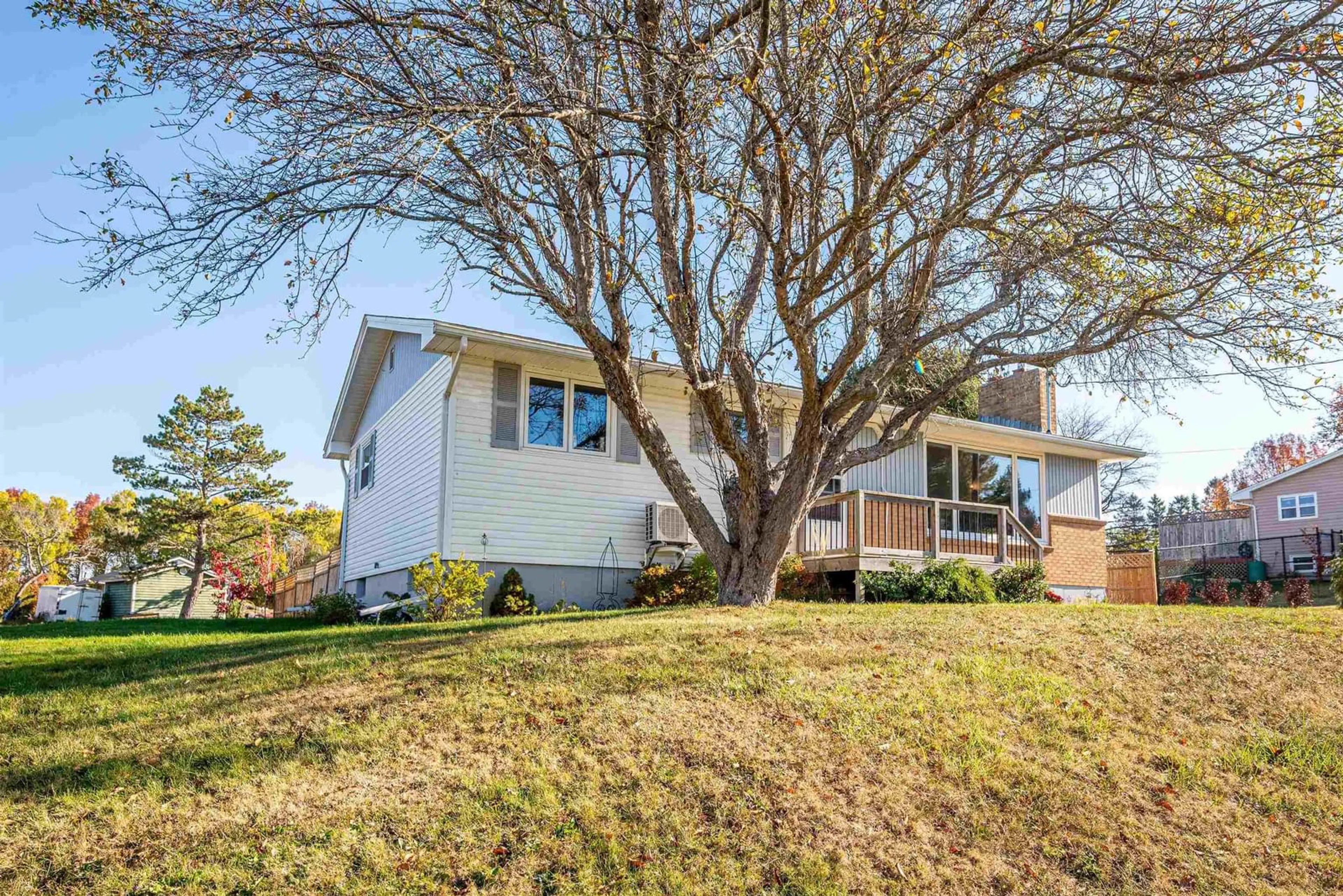 Home with vinyl exterior material, street for 178 Town Road, Falmouth Nova Scotia B0P 1L0