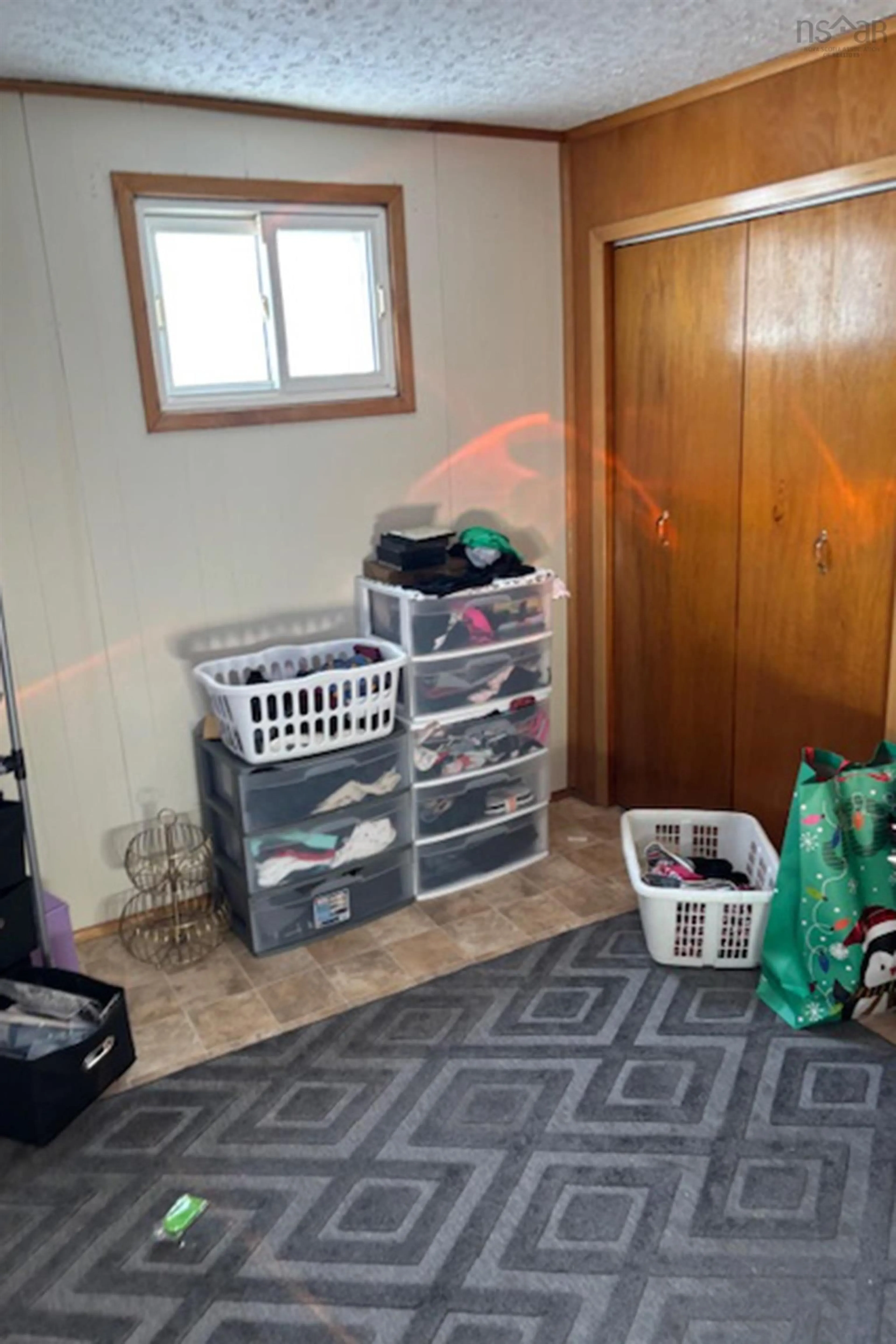 A pic of a room for 55 Elm St, Springhill Nova Scotia B0M 1X0