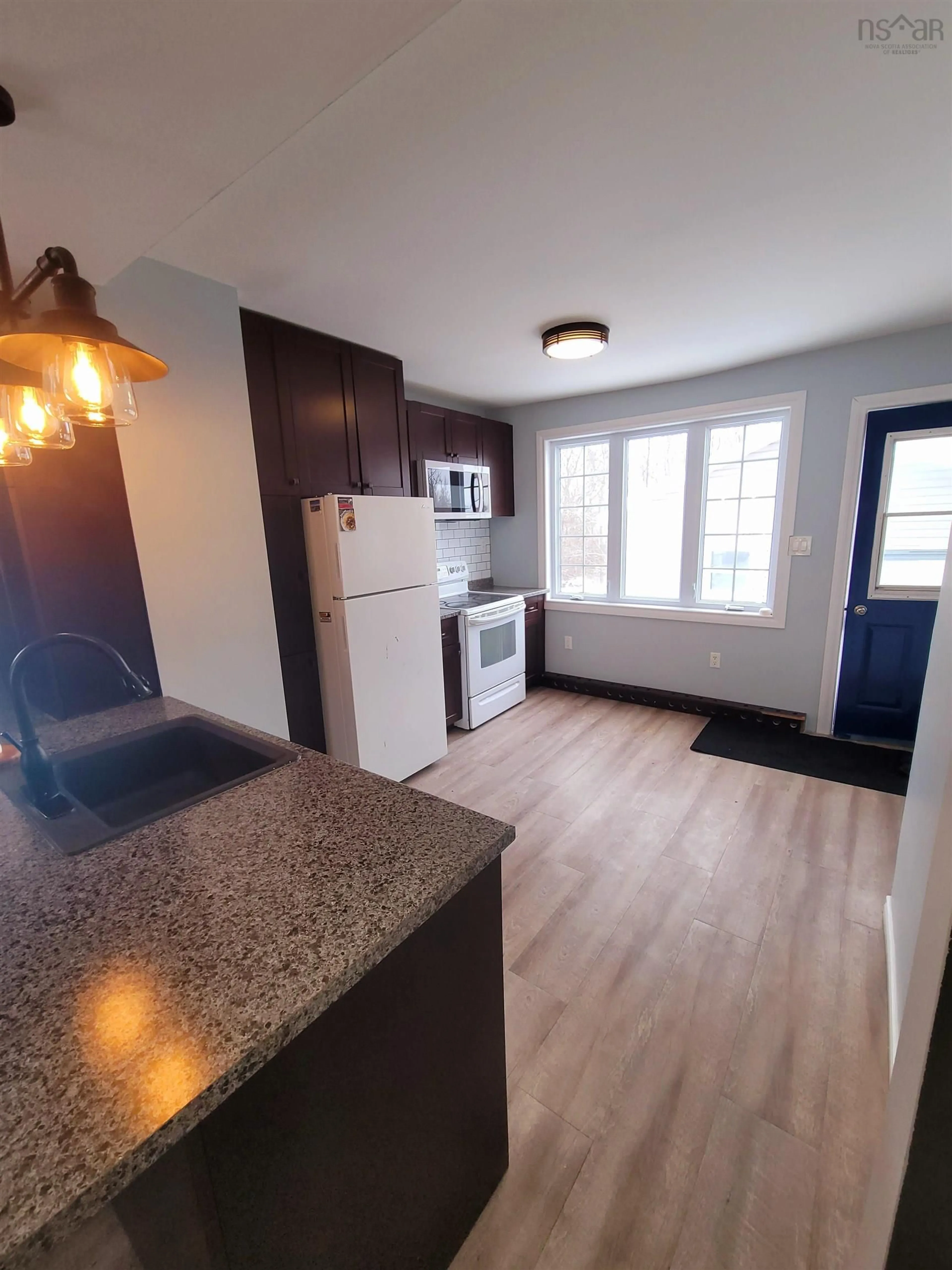 Unknown for 34 Cottage St, Dominion Nova Scotia B1G 1C1