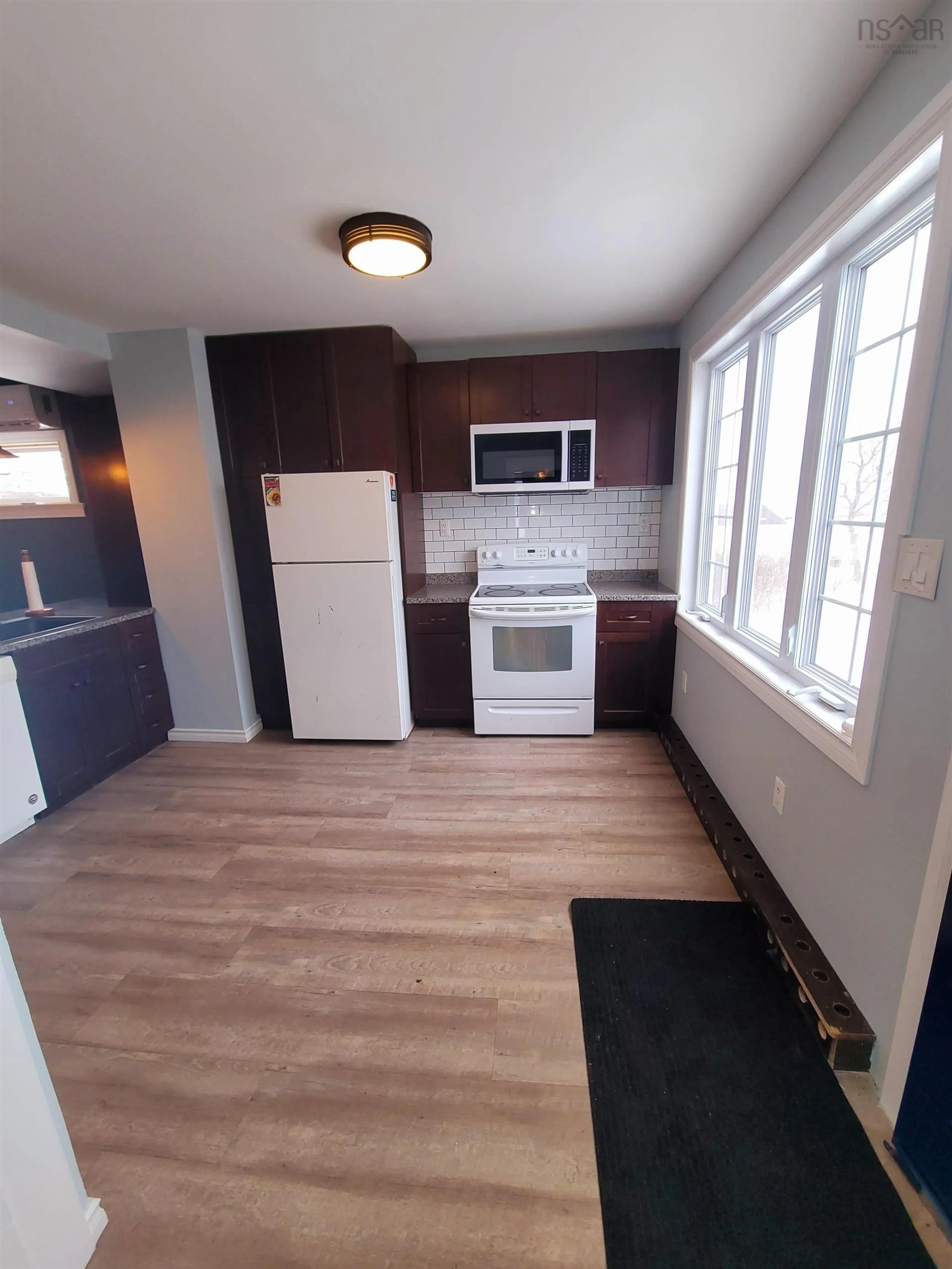 A pic of a room for 34 Cottage St, Dominion Nova Scotia B1G 1C1
