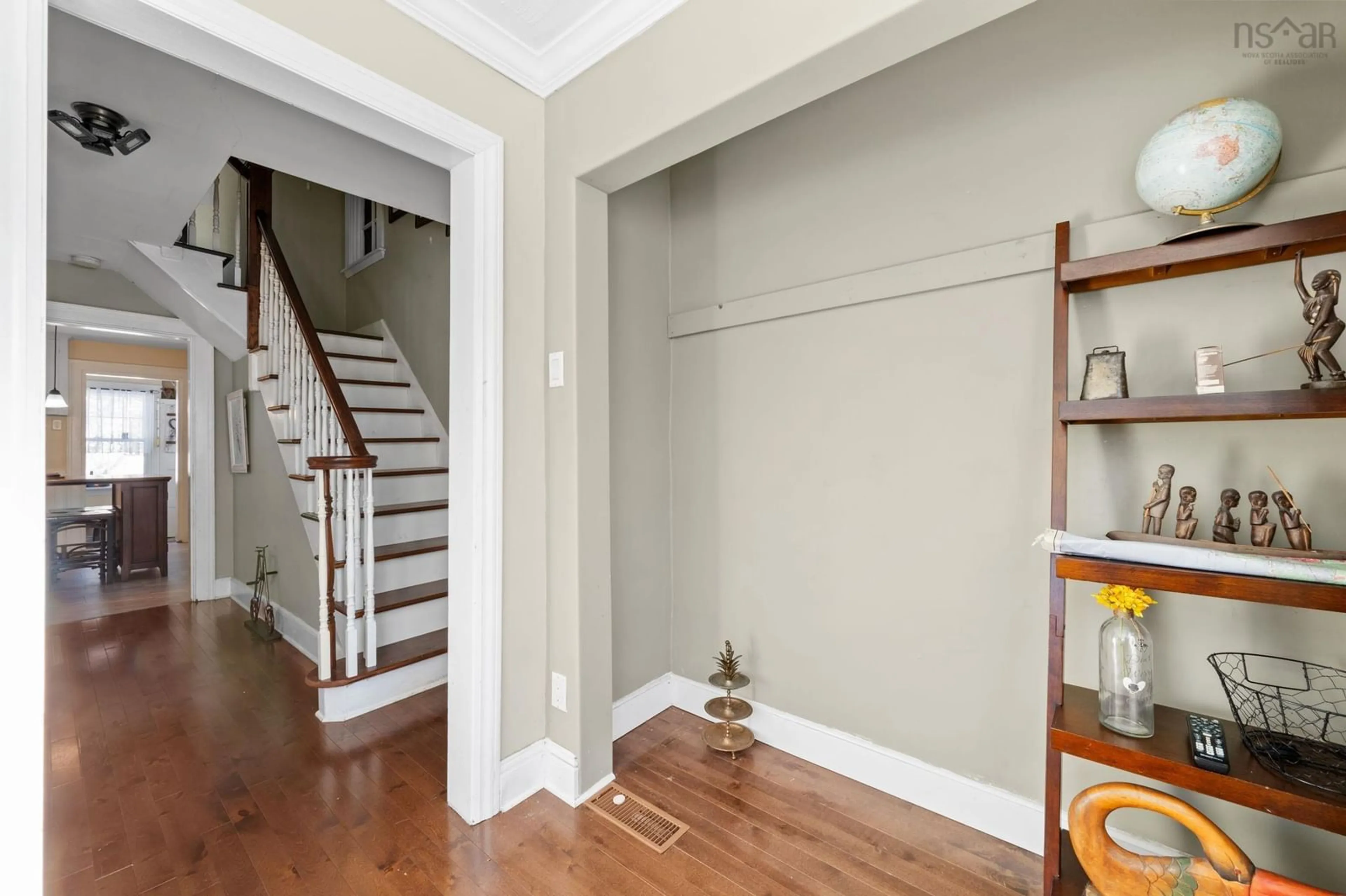 Indoor entryway for 7739 Highway 7, Musquodoboit Harbour Nova Scotia B0J 2L0