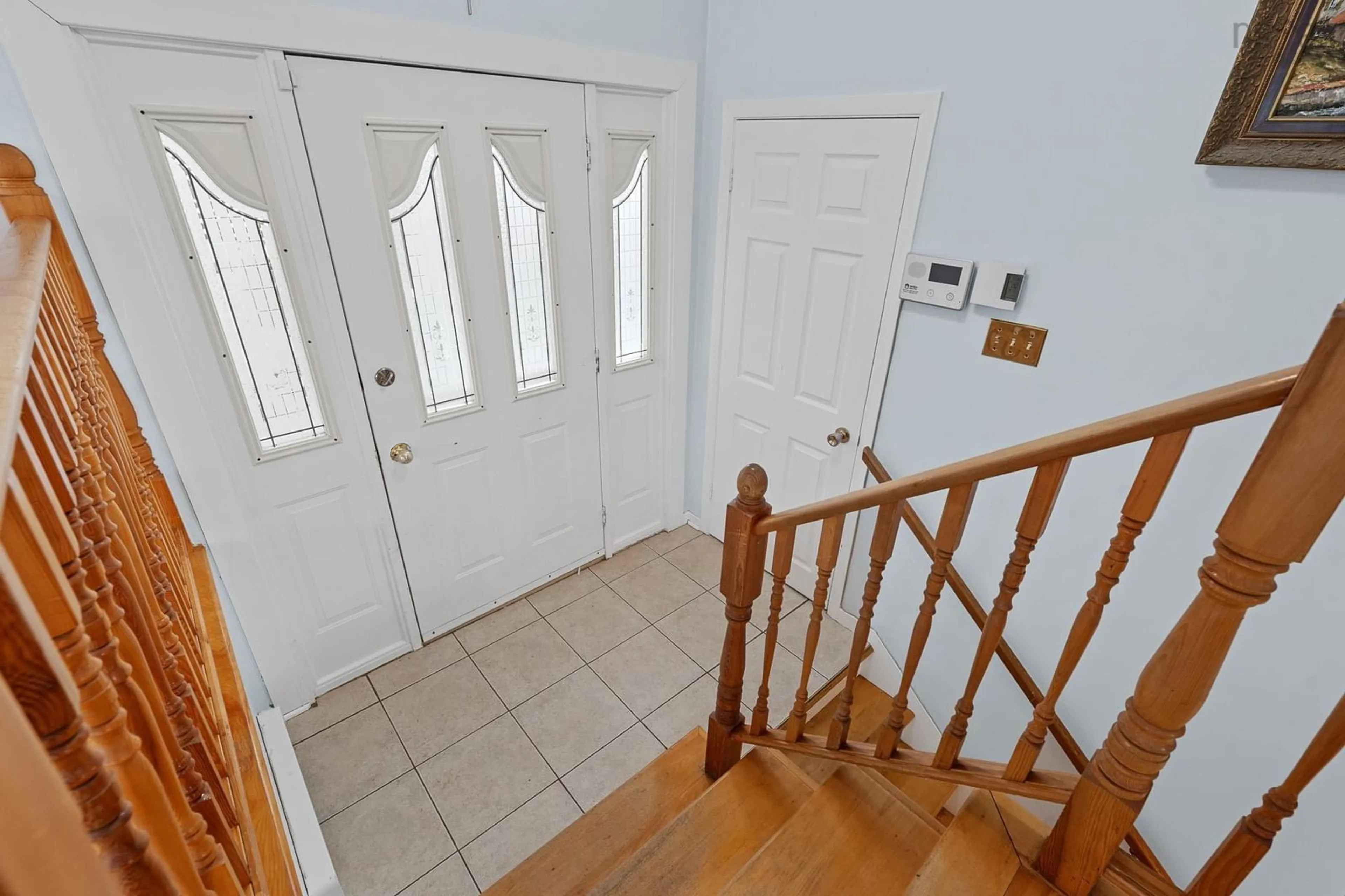Indoor entryway for 69 Deepwood Cres, Halifax Nova Scotia B3M 2Y5