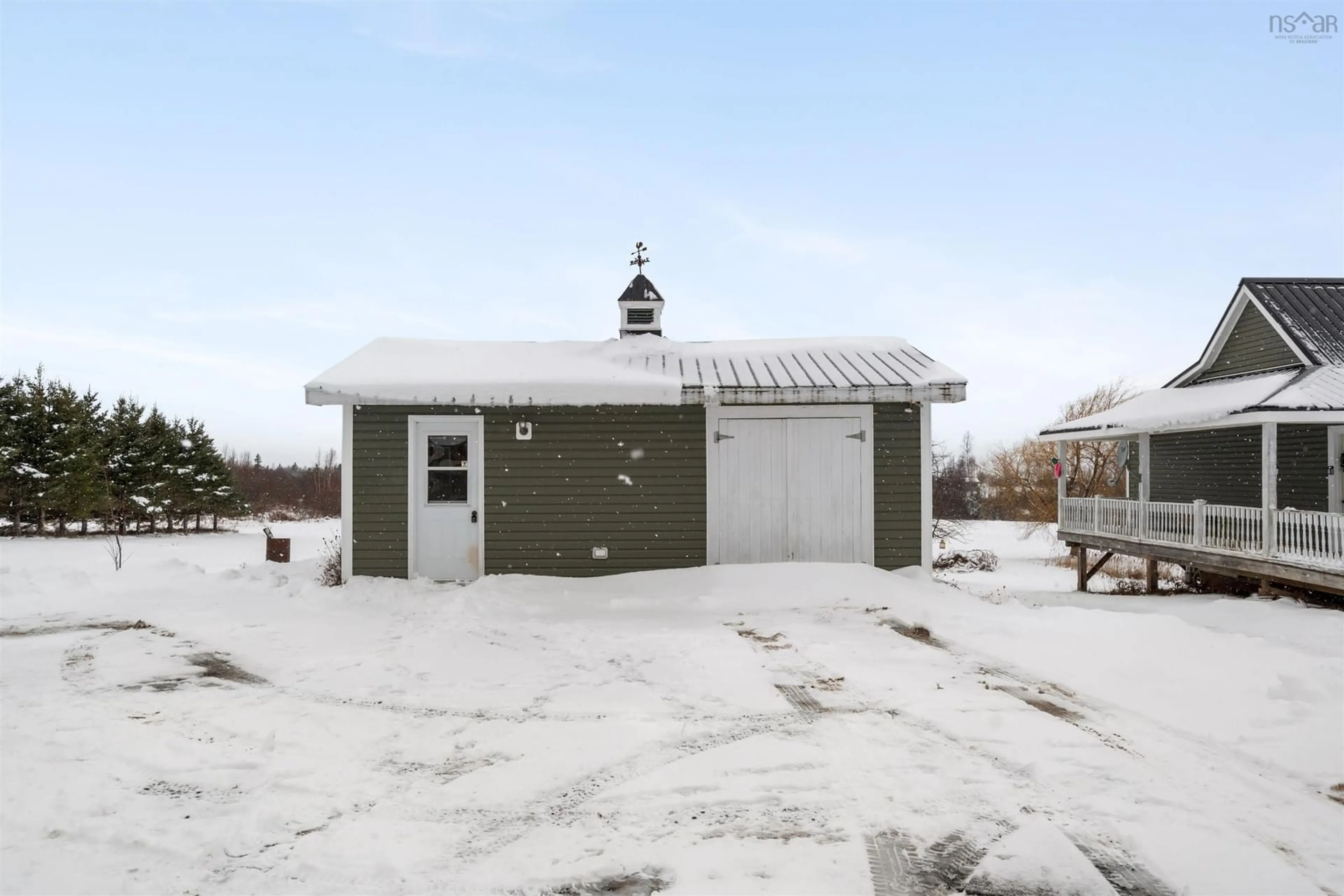 Indoor garage for 1811 Mountain Rd, River John Nova Scotia B0K 1N0