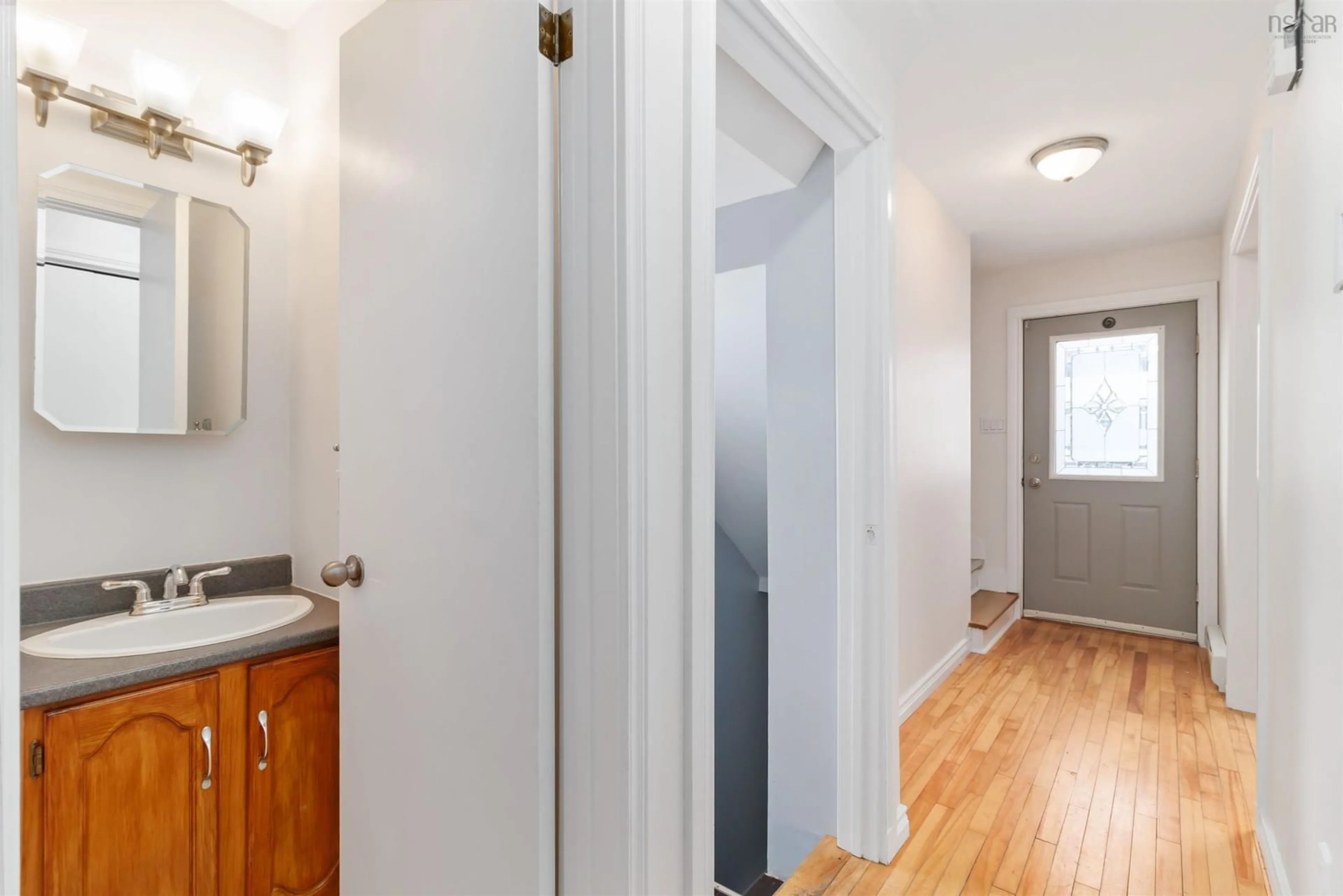 Indoor entryway for 5 Rosewood Ave, Timberlea Nova Scotia B3T 1C6