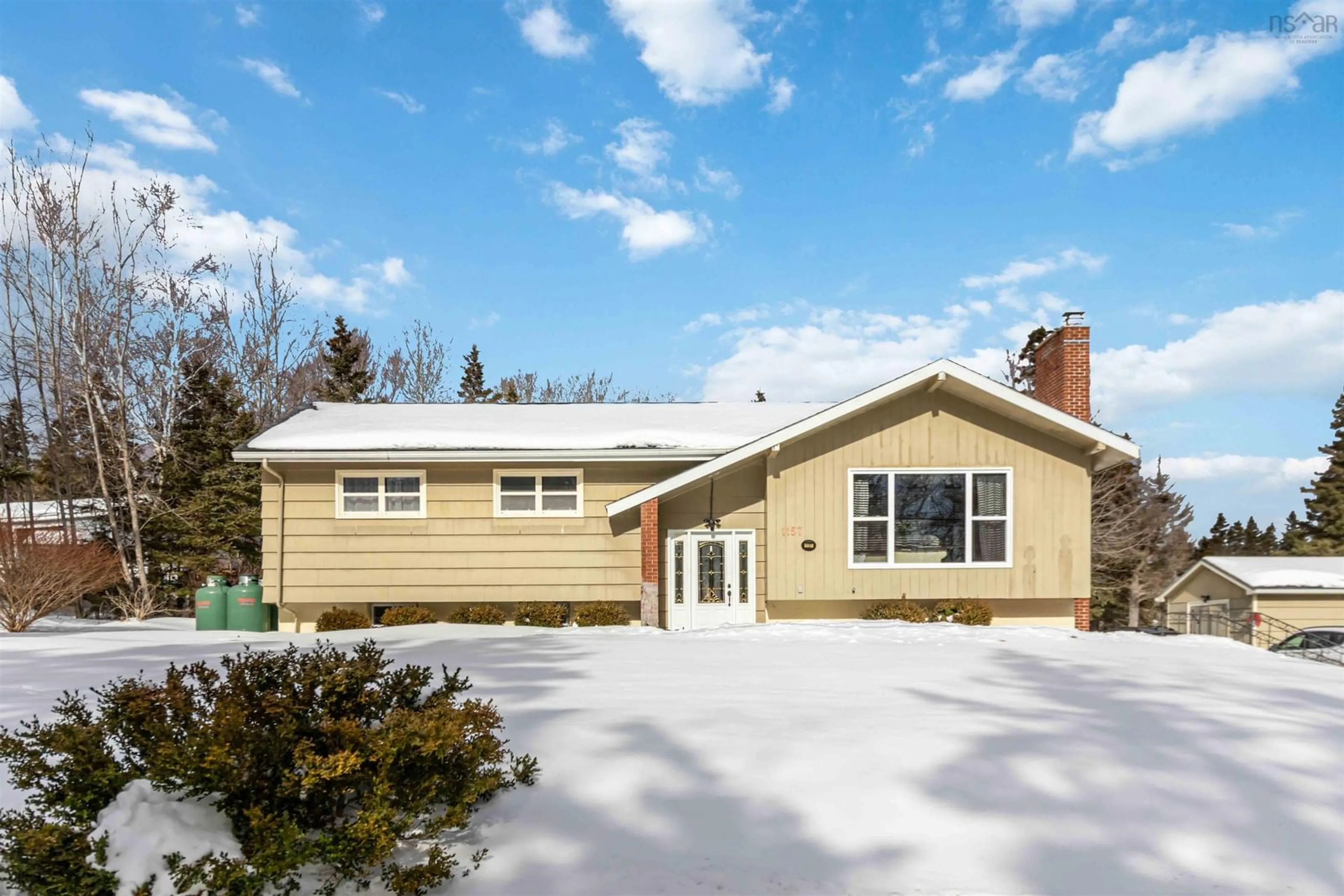 Home with vinyl exterior material, unknown for 1157 Blue Rocks Rd, Blue Rocks Nova Scotia B0J 2C0
