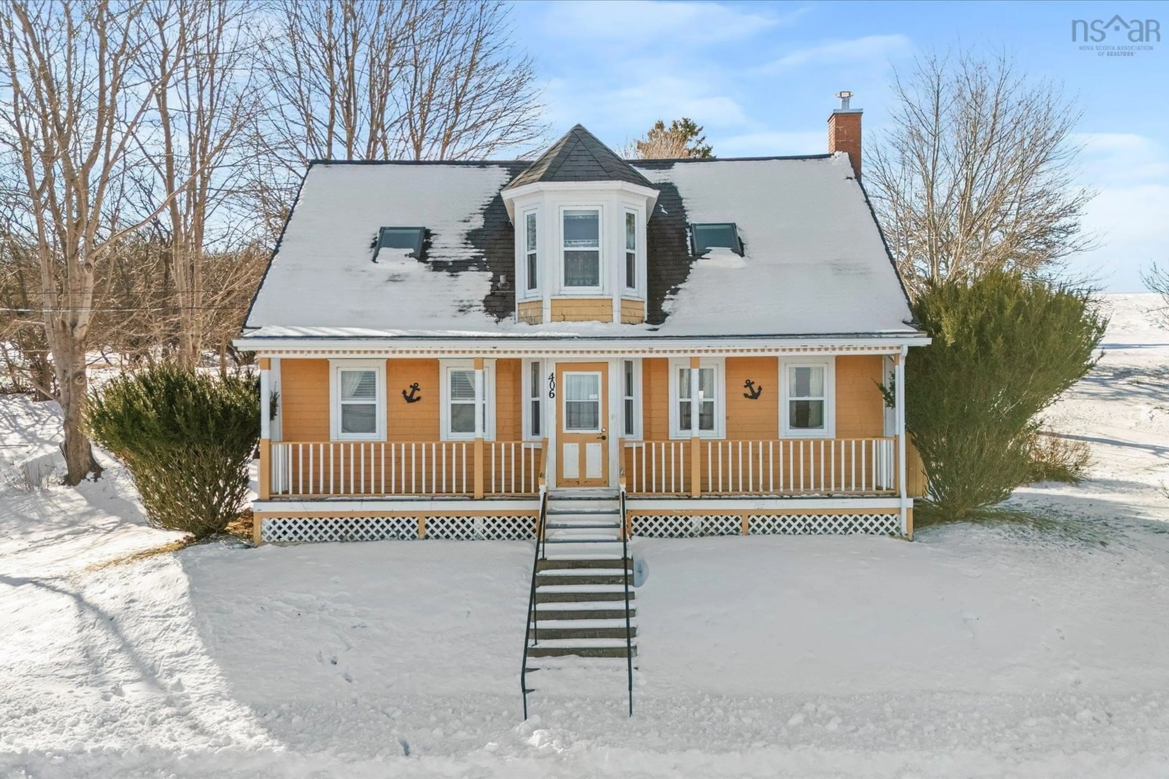 A pic from outside/outdoor area/front of a property/back of a property/a pic from drone, street for 406 Kingsburg Rd, Lower Rose Bay Nova Scotia B0J 2X0