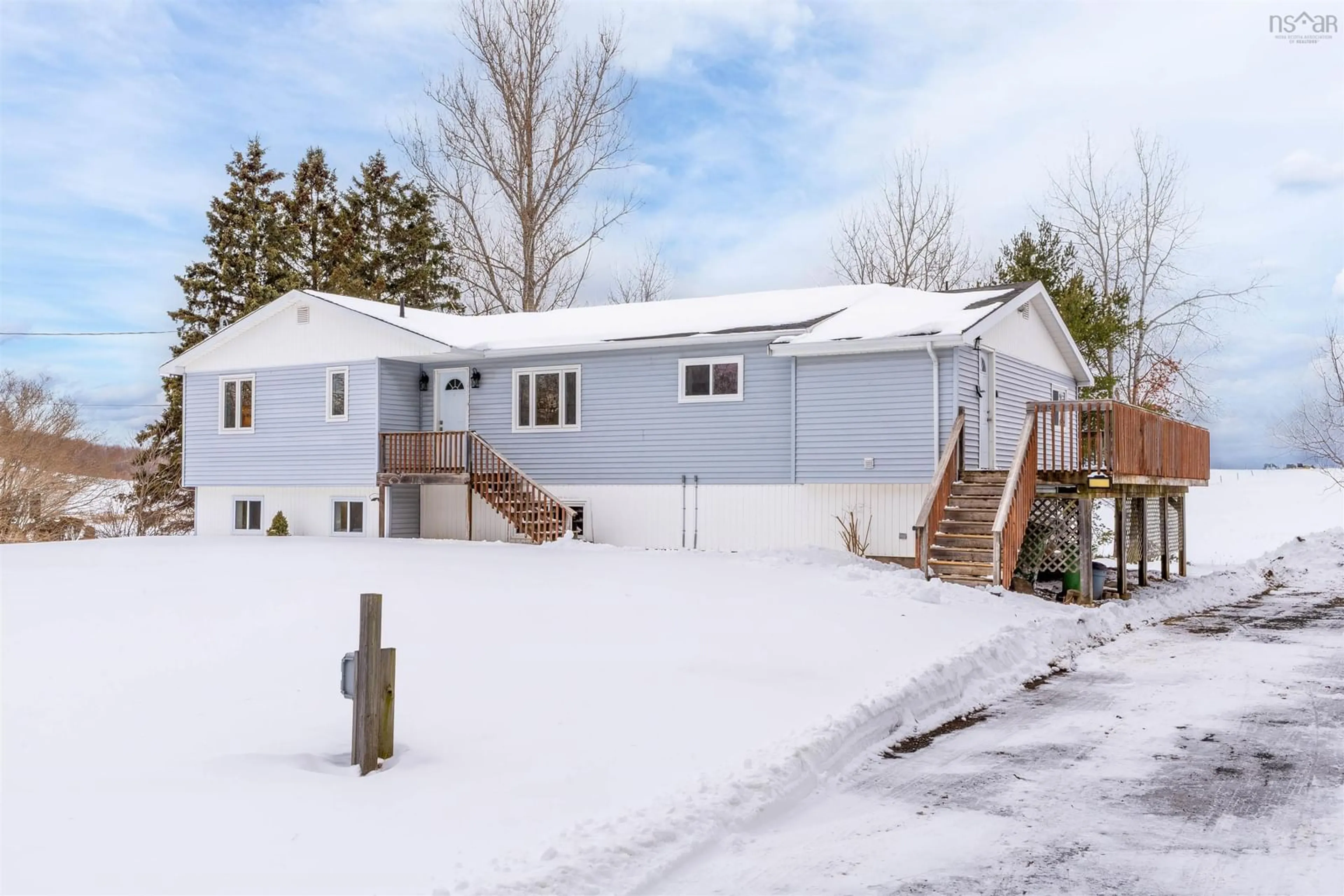 A pic from outside/outdoor area/front of a property/back of a property/a pic from drone, street for 1031 Wentworth Rd, Annapolis Valley Nova Scotia B0N 2T0