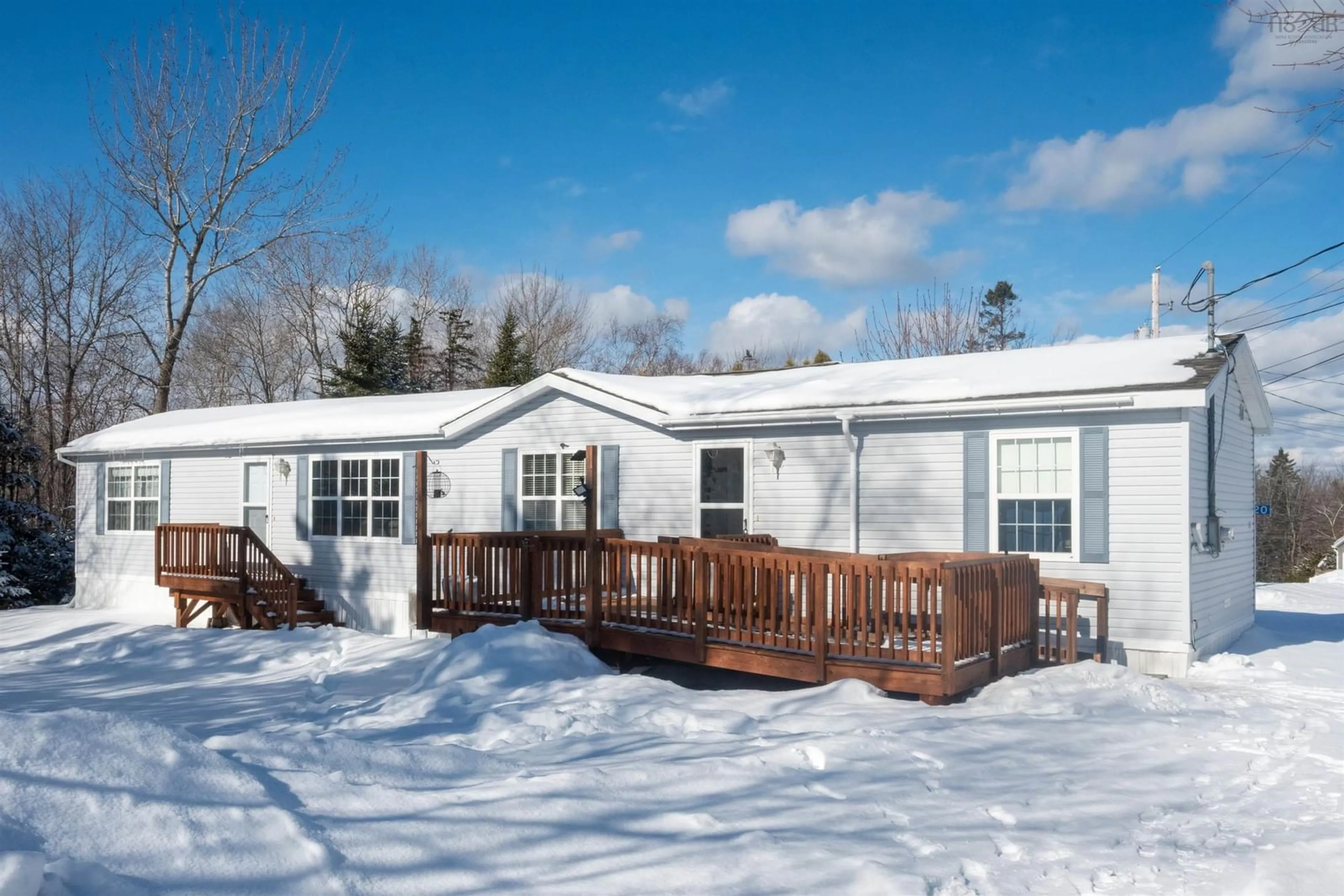 Home with vinyl exterior material, unknown for 20 Cook Dr, East River Nova Scotia B0J 1T0