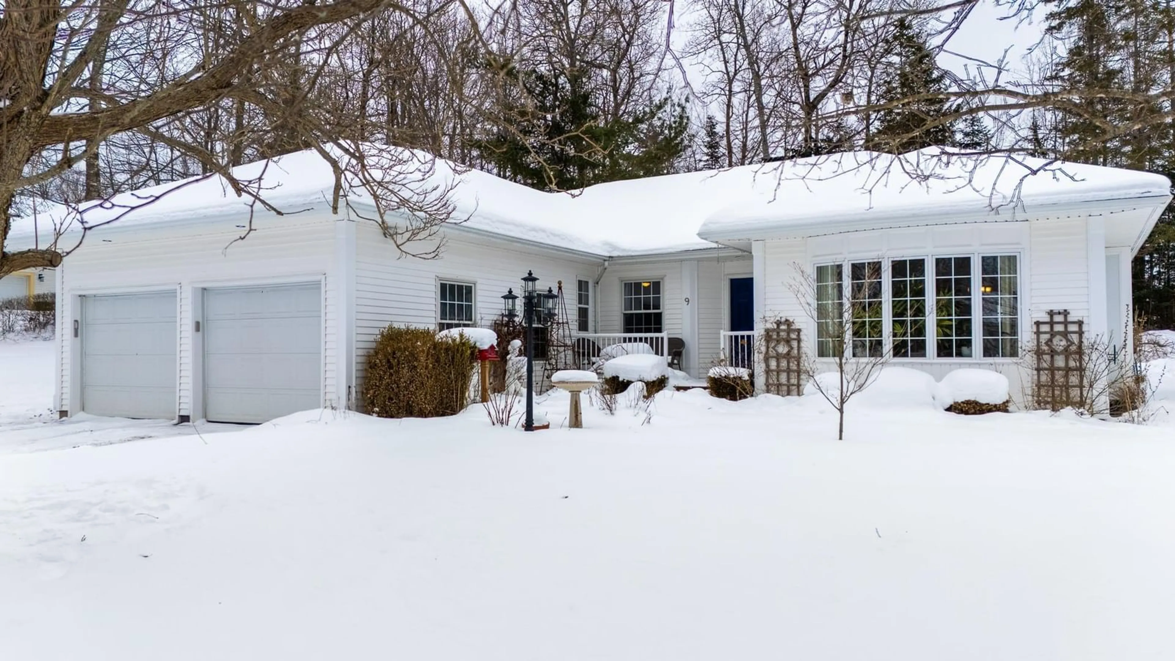 Home with vinyl exterior material, street for 9 Dalhousie Ave, Kentville Nova Scotia B4N 5E5