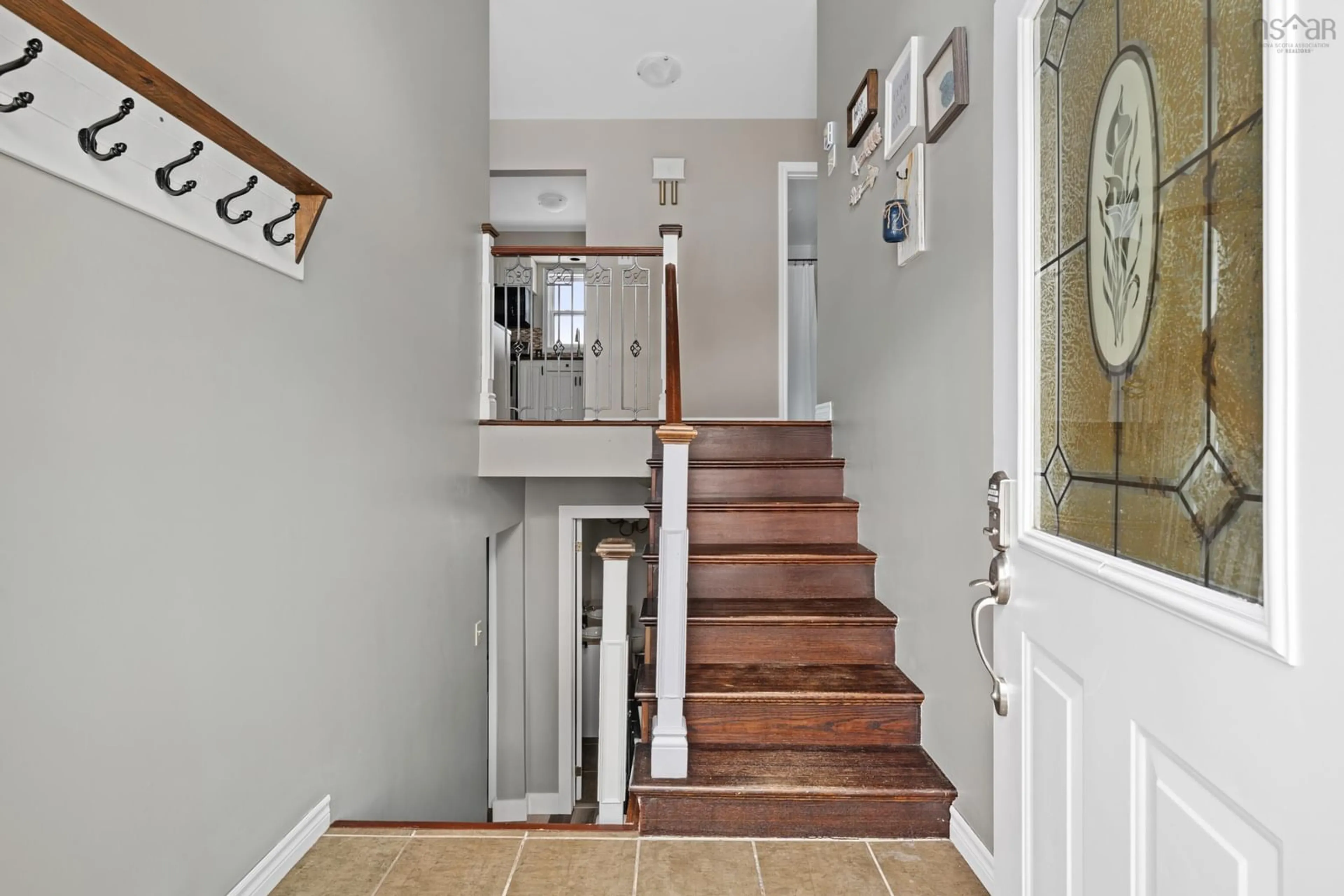 Indoor foyer for 1165 Old Sackville Rd, Middle Sackville Nova Scotia B4E 3A6
