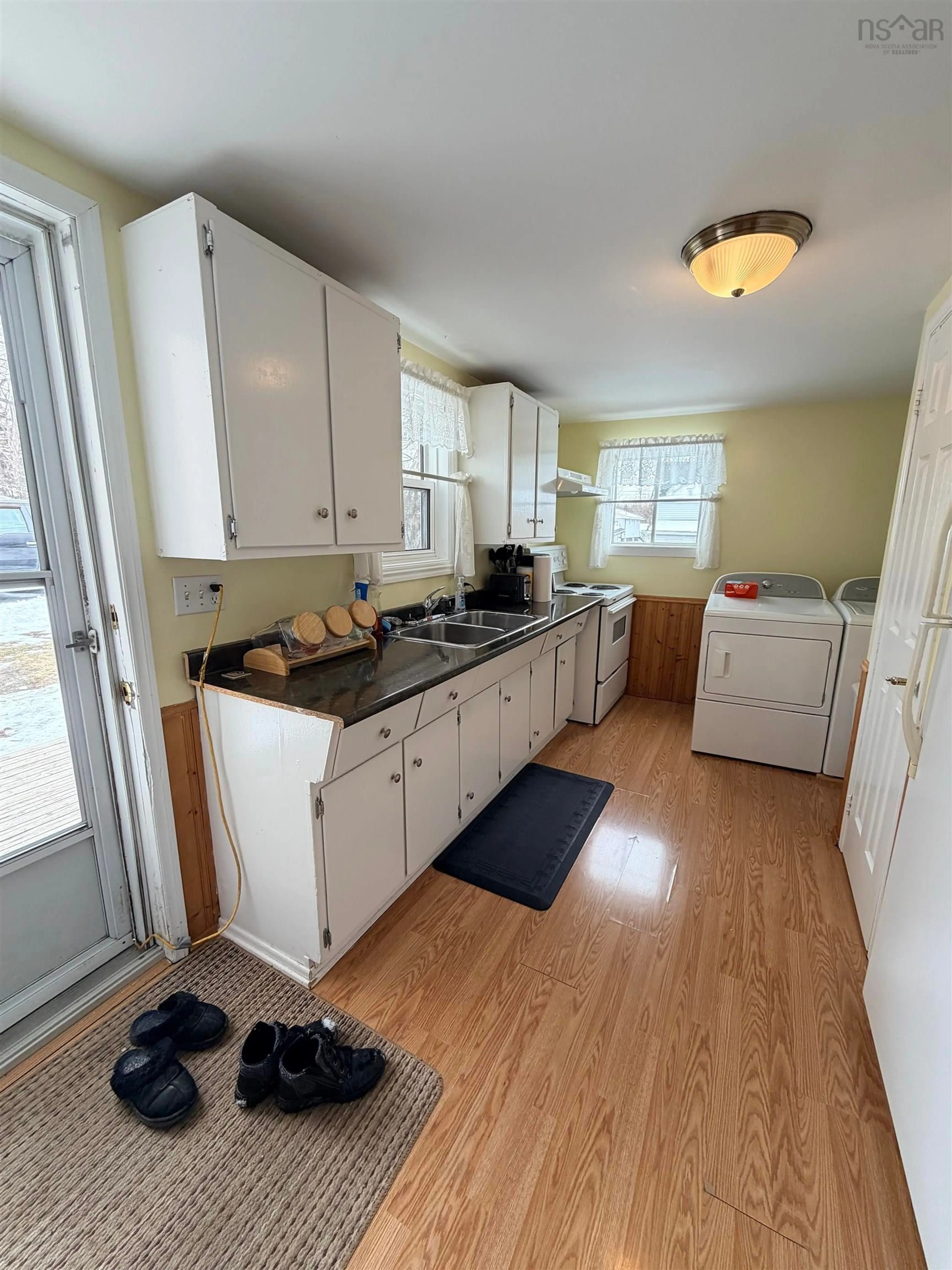 Standard kitchen, unknown for 3522/3524 Warren Ave, New Waterford Nova Scotia B1H 1R9