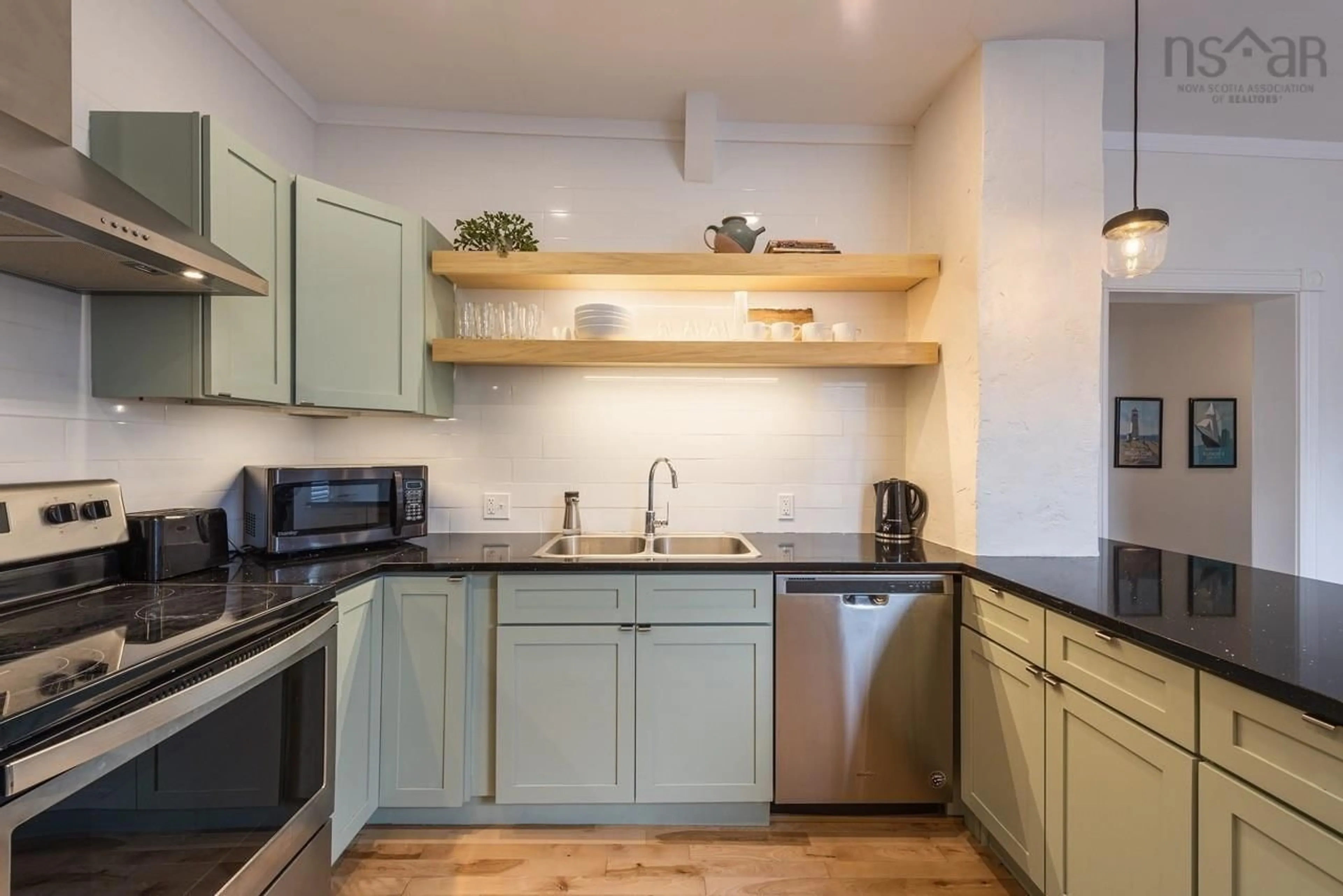 Standard kitchen, unknown for 6284-86 Chebucto Rd, Halifax Nova Scotia B3L 1K8