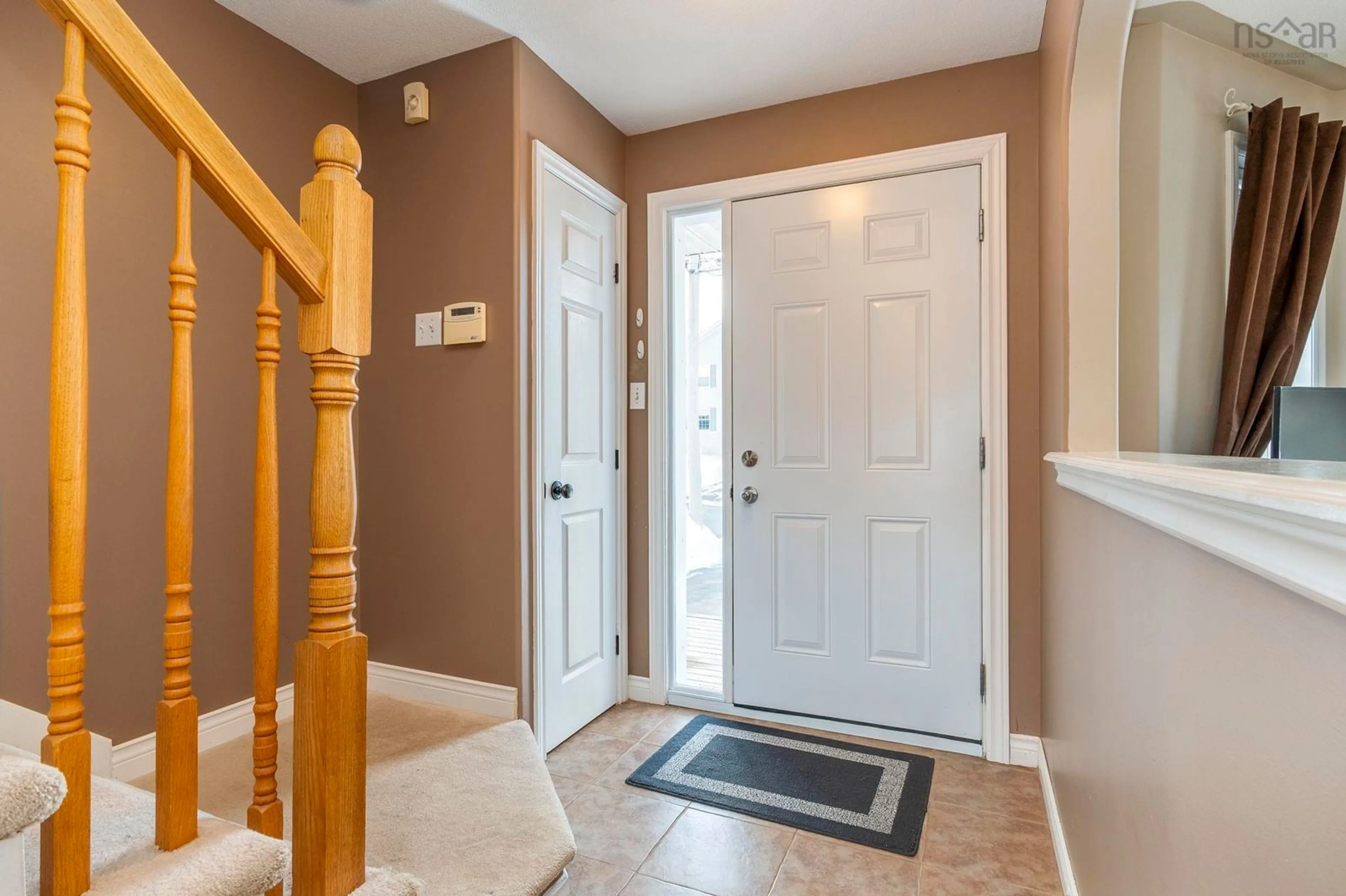Indoor entryway for 10 Kaytyon Crt, Bedford Nova Scotia B4A 4H4