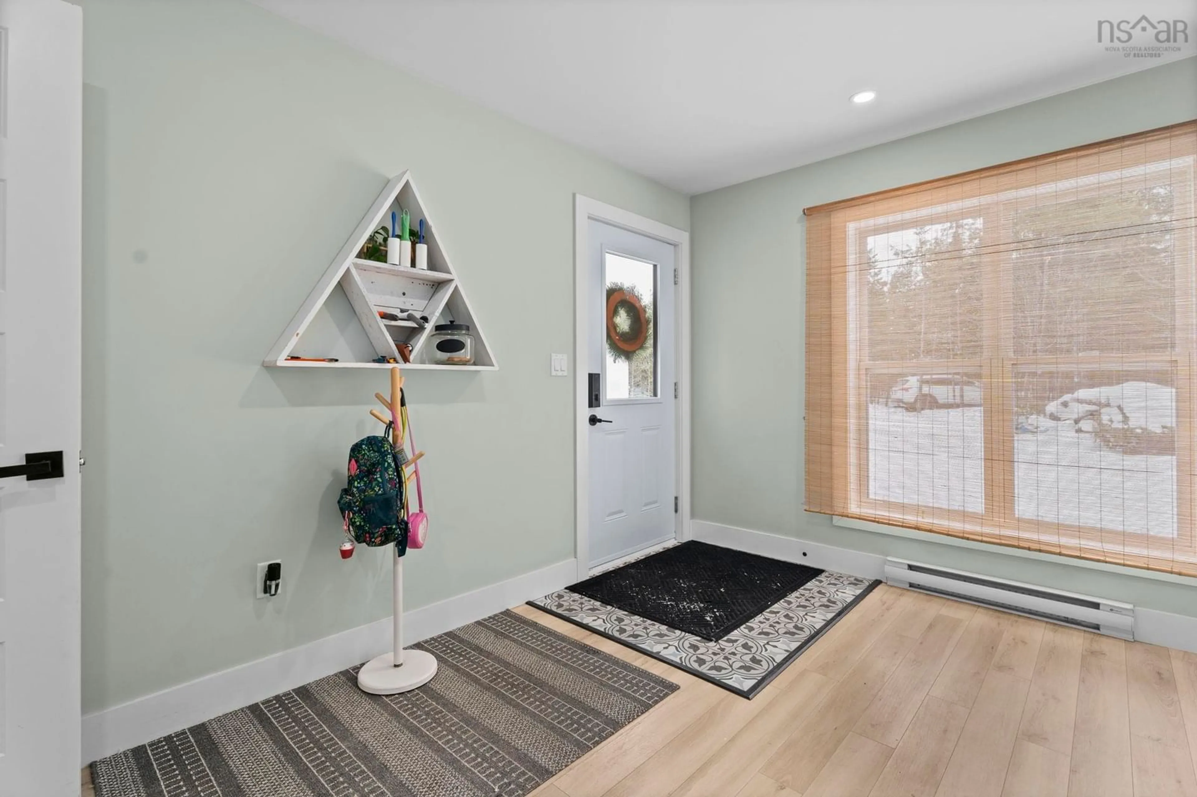 Indoor entryway for 20 Sunview Cres, East Uniacke Nova Scotia B0N 1Z0