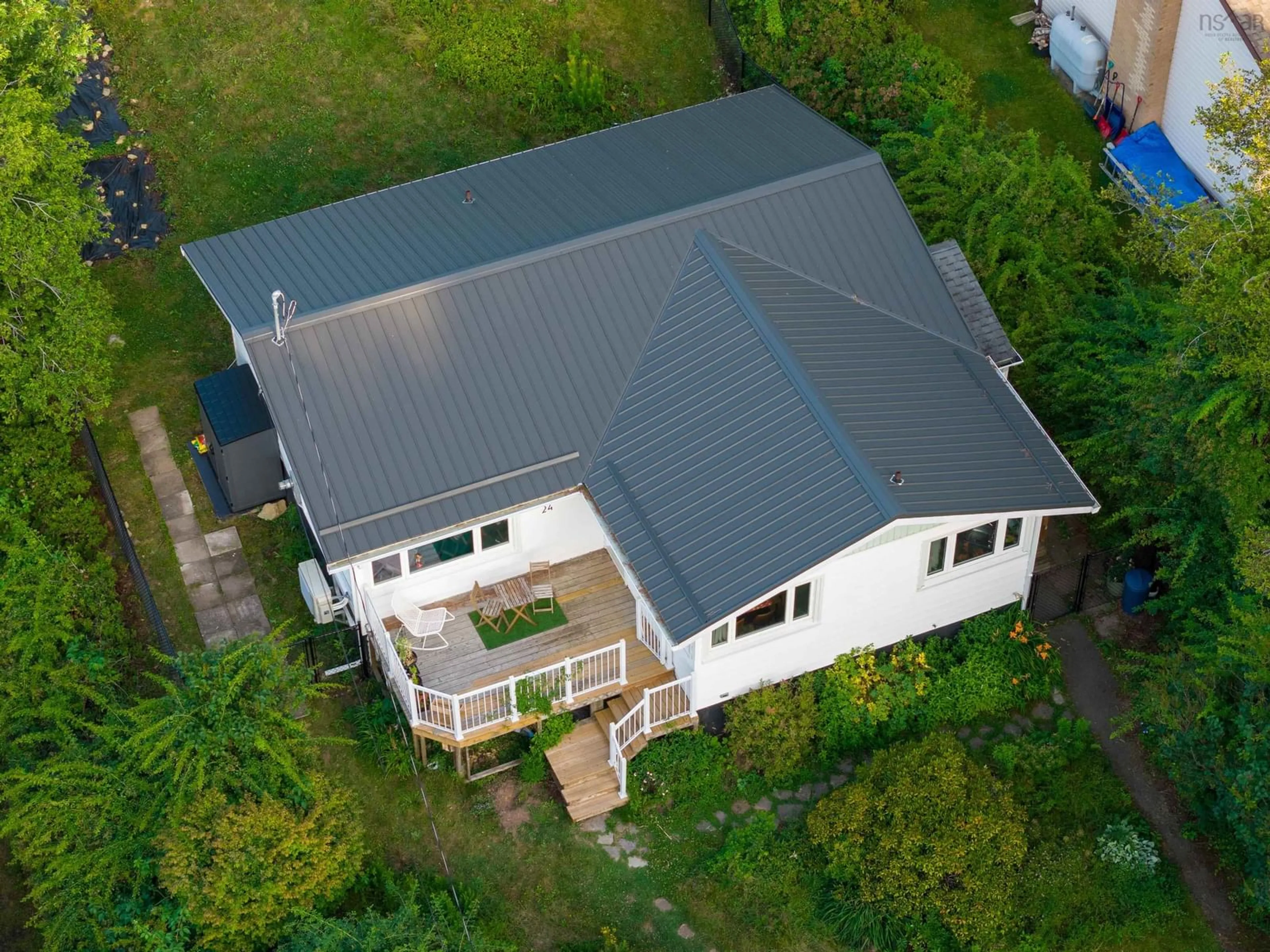 A pic from outside/outdoor area/front of a property/back of a property/a pic from drone, building for 24 Lodge Dr, Halifax Nova Scotia B3M 2G7