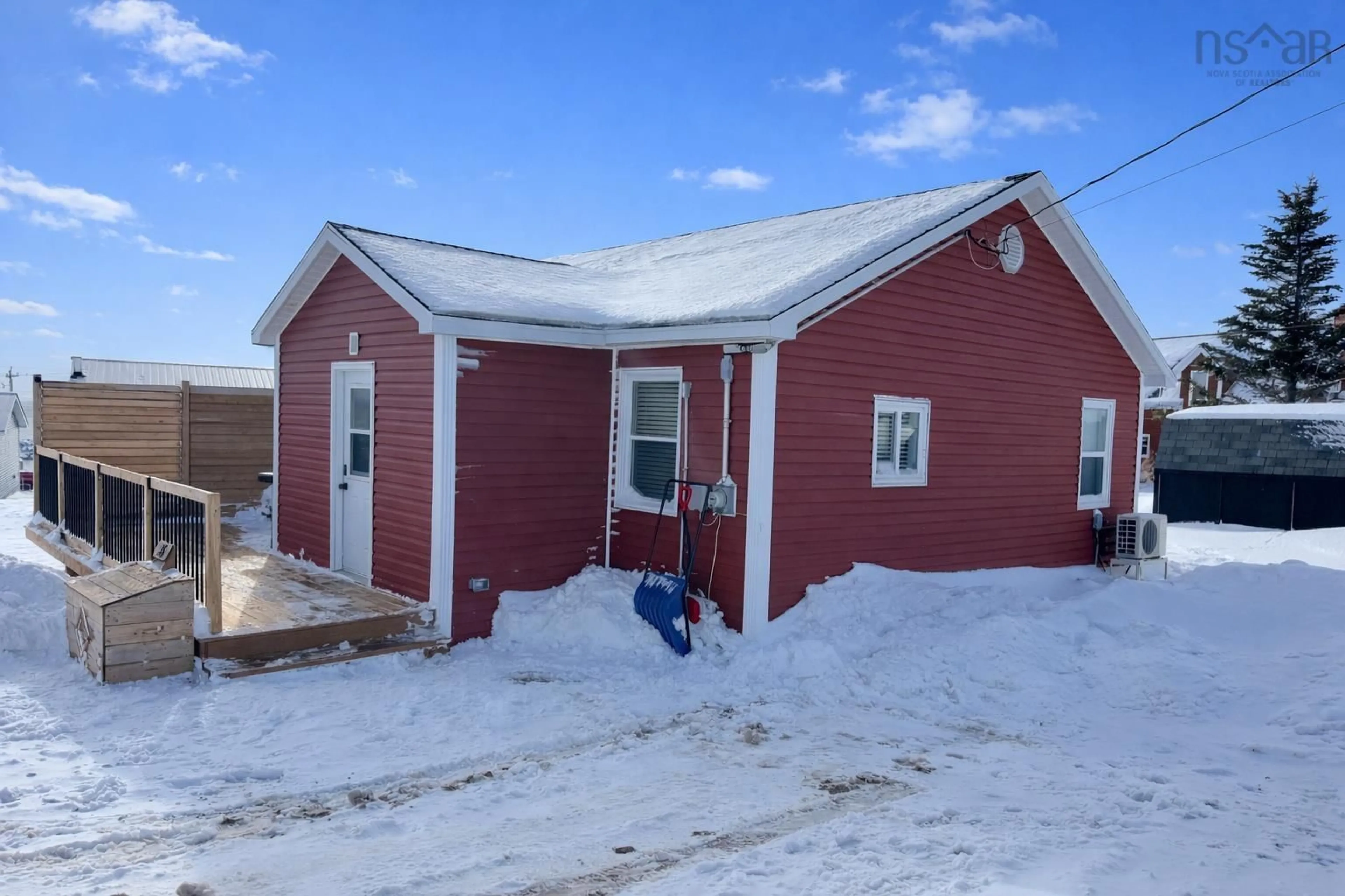 Shed for 35 Ocean View, Neils Harbour Nova Scotia B0C 1N0