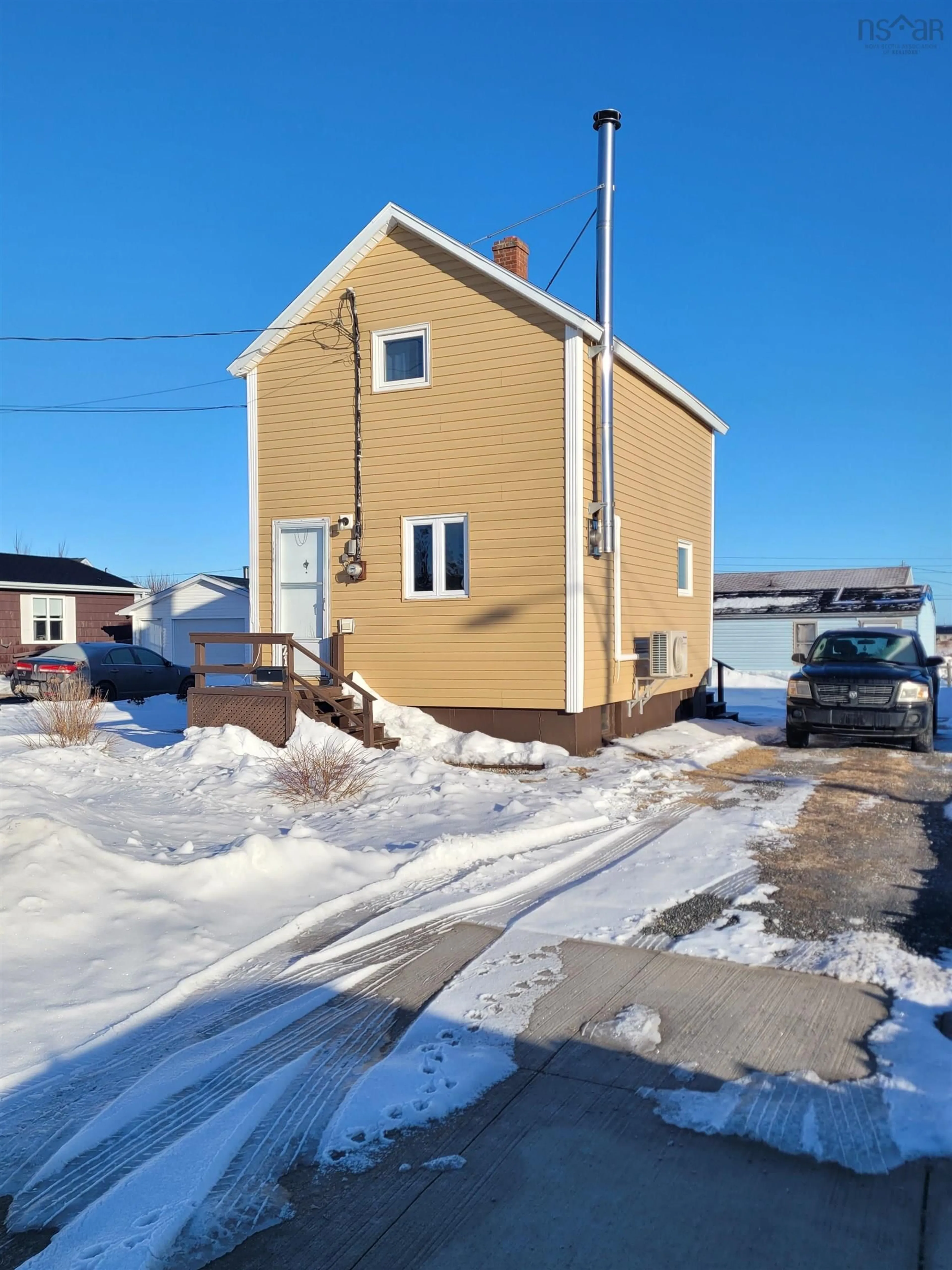 A pic from outside/outdoor area/front of a property/back of a property/a pic from drone, street for 21 Sydney St, Glace Bay Nova Scotia B1A 5J6