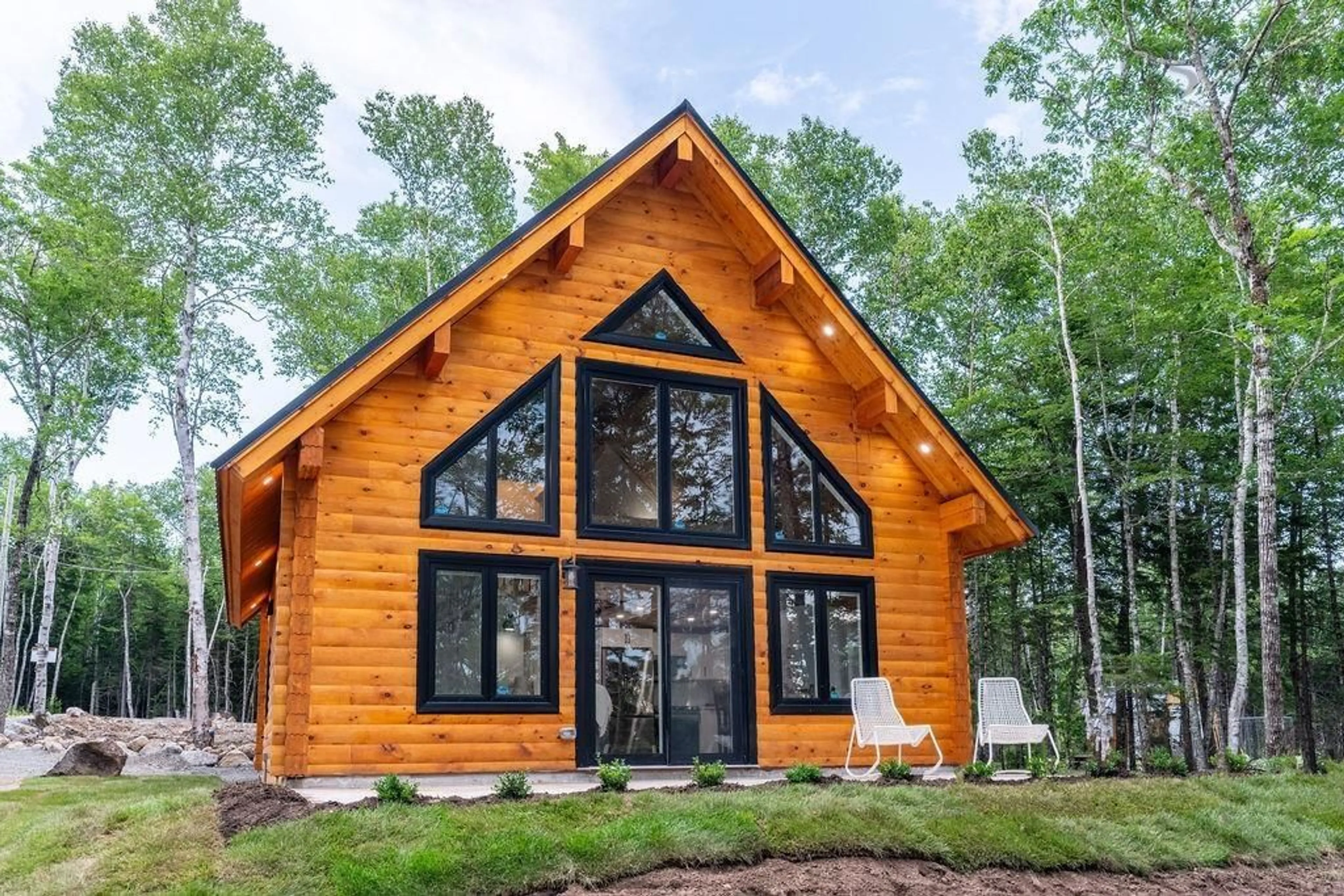 Home with vinyl exterior material, unknown for 21 Phoenix Lane, Vaughan Nova Scotia B0N 2T0