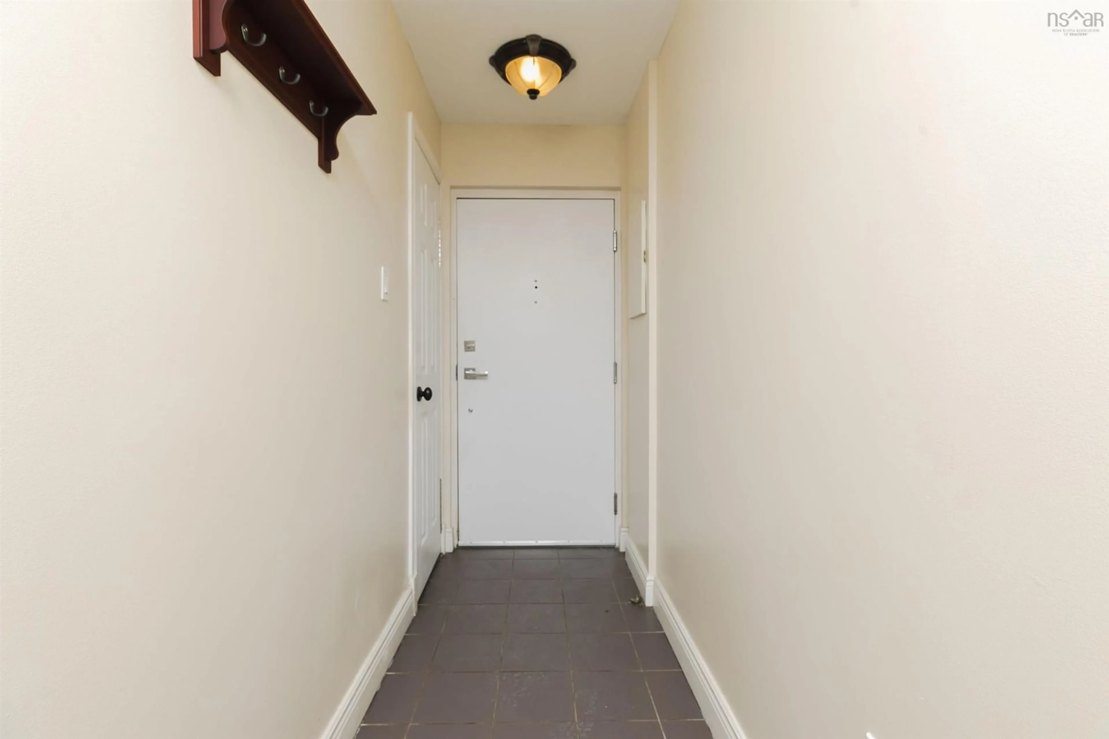 Indoor entryway for 1454 Dresden Row #1102, Halifax Nova Scotia B3J 3S7