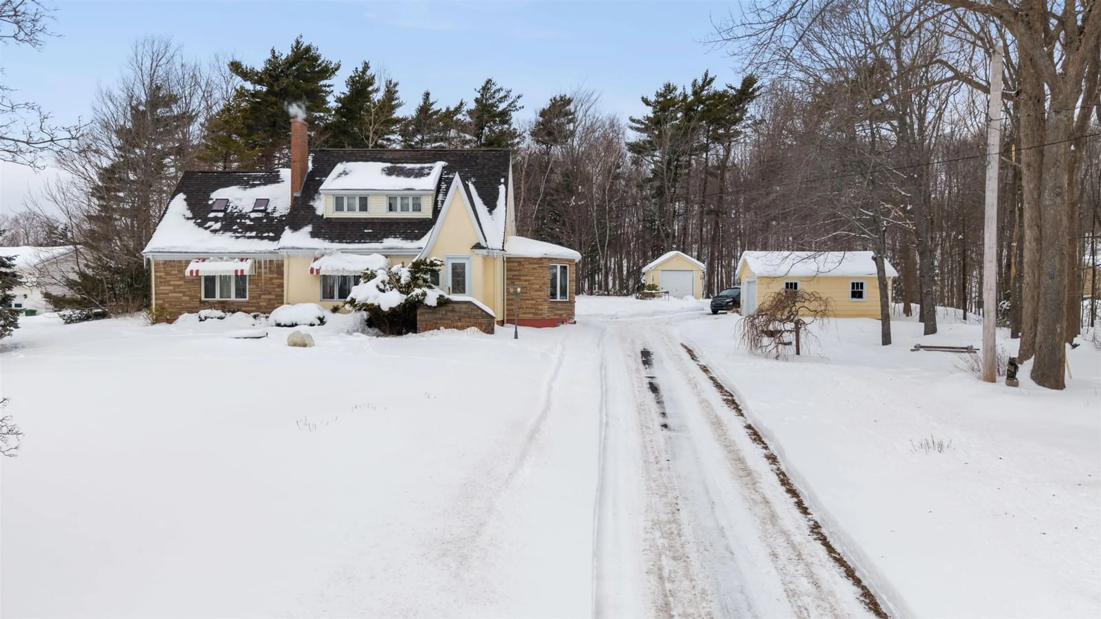 A pic from outside/outdoor area/front of a property/back of a property/a pic from drone, street for 2503 Westville Rd, Westville Road Nova Scotia B2H 5C6