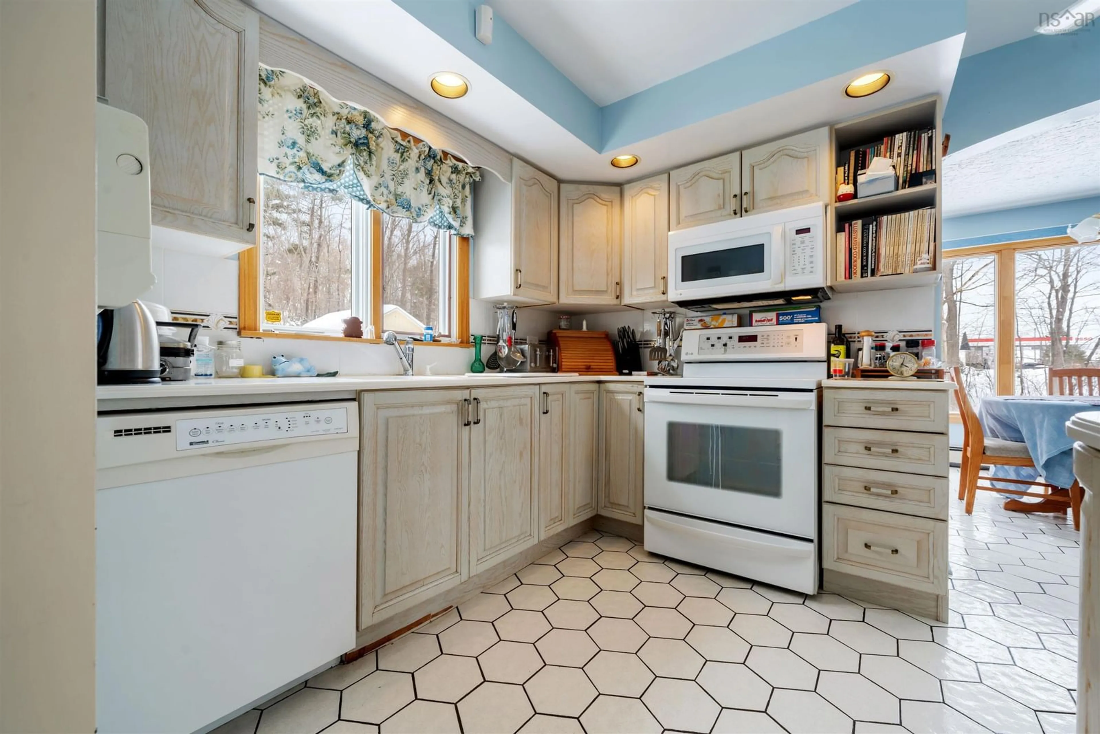 Standard kitchen, ceramic/tile floor for 2503 Westville Rd, Westville Road Nova Scotia B2H 5C6