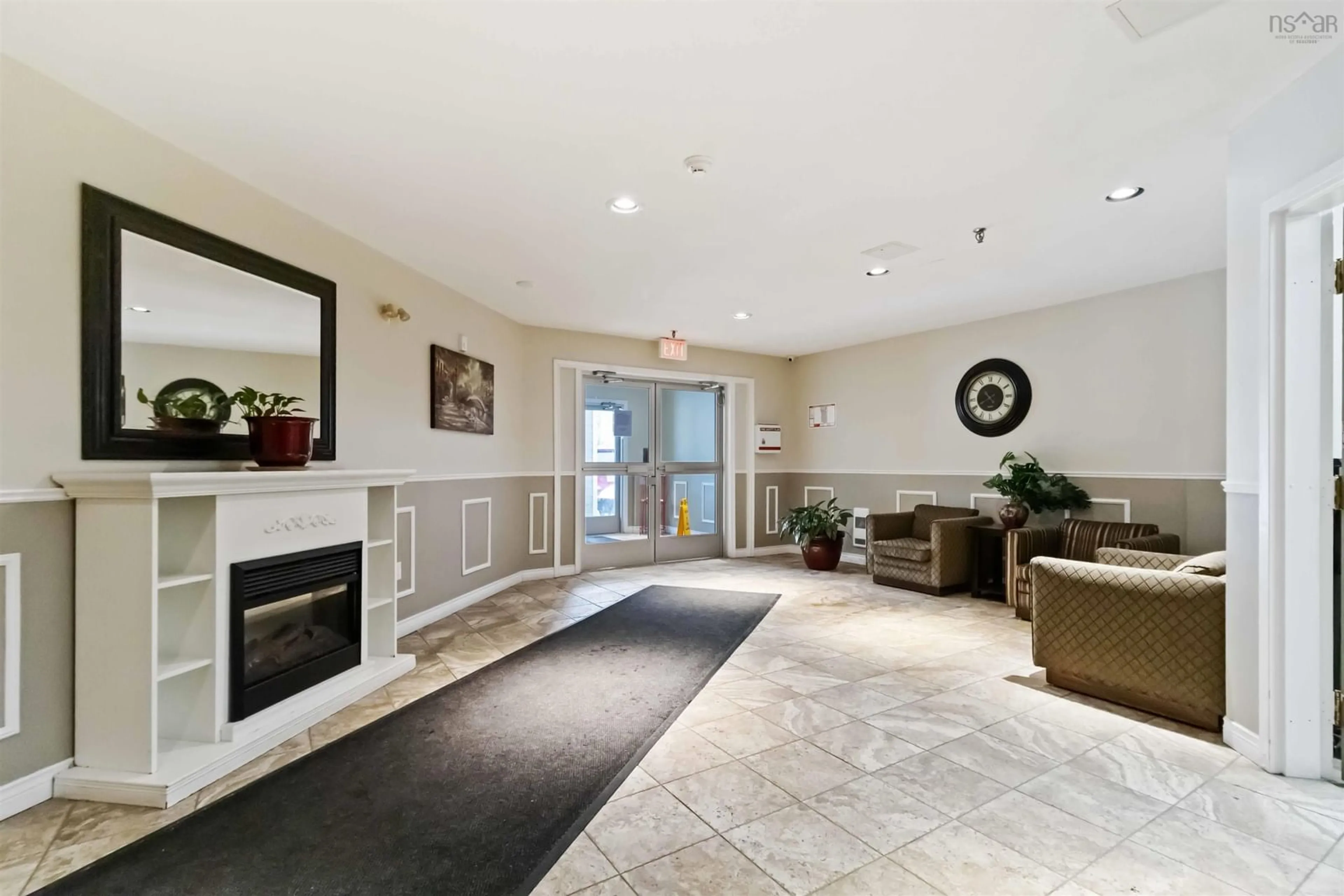 Indoor foyer for 15 Langbrae Dr #403, Halifax Nova Scotia B3M 3W5