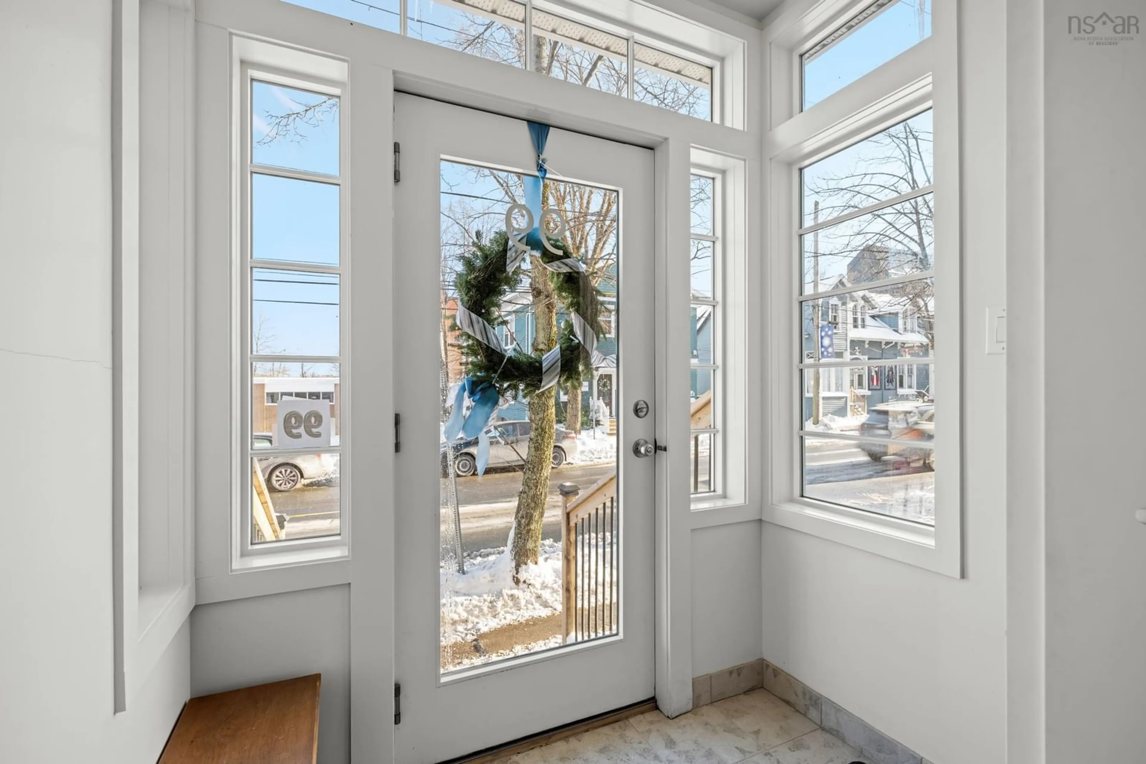 Indoor entryway for 99 Ochterloney St, Dartmouth Nova Scotia B2Y 1C6