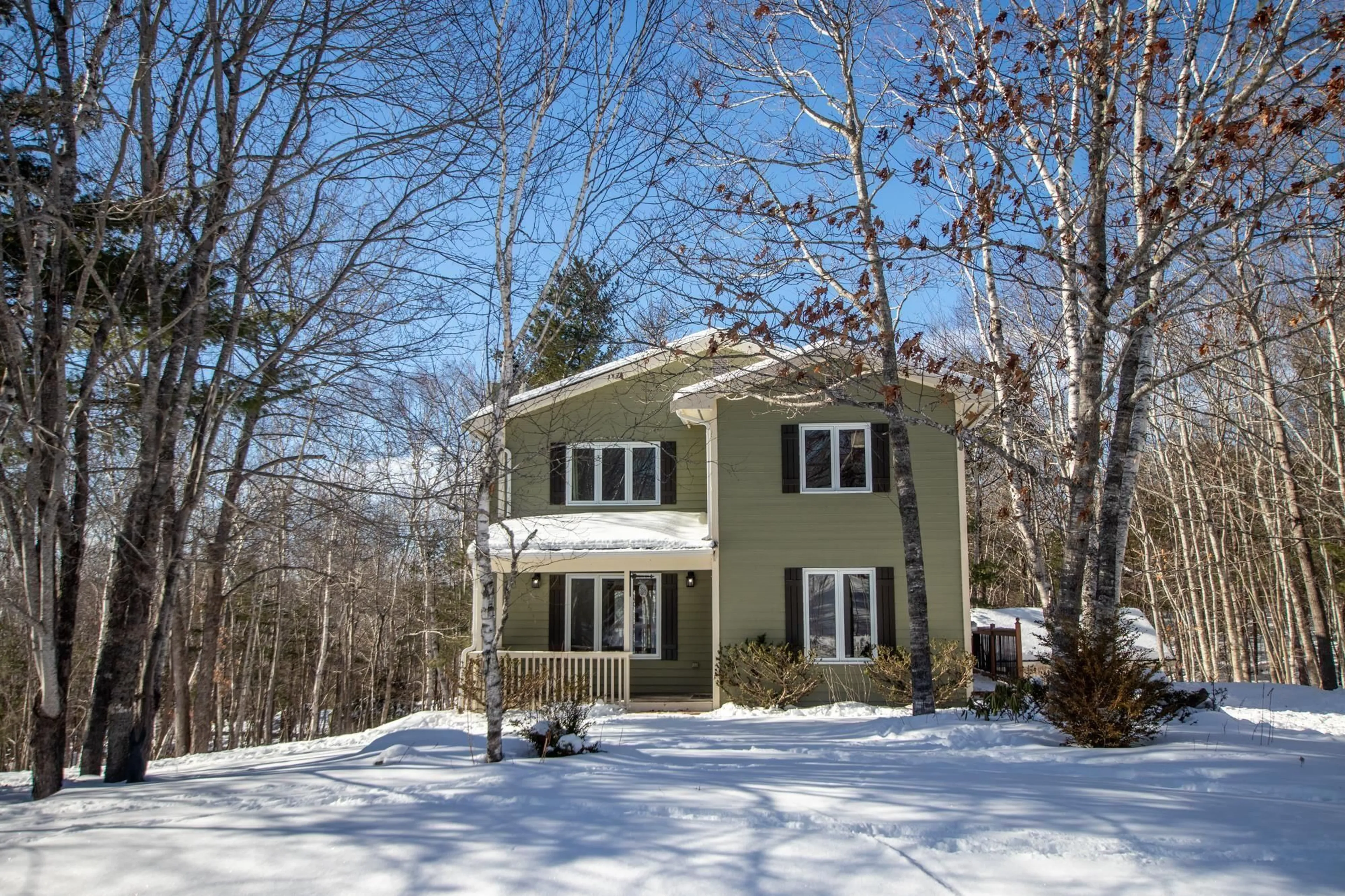 Home with vinyl exterior material, street for 6 Devonport Ave, Fall River Nova Scotia B2T 1A4