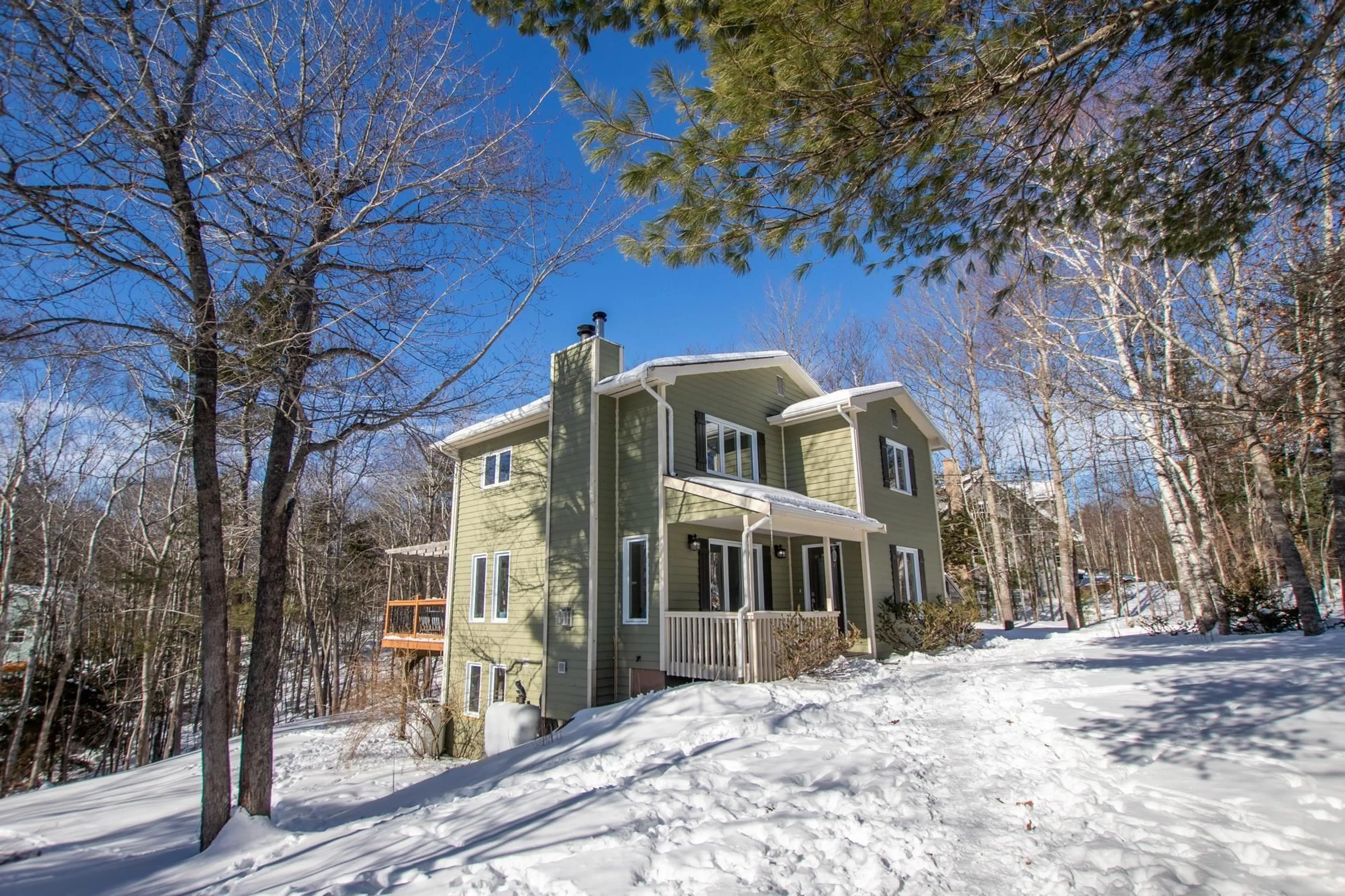 Unknown for 6 Devonport Ave, Fall River Nova Scotia B2T 1A4