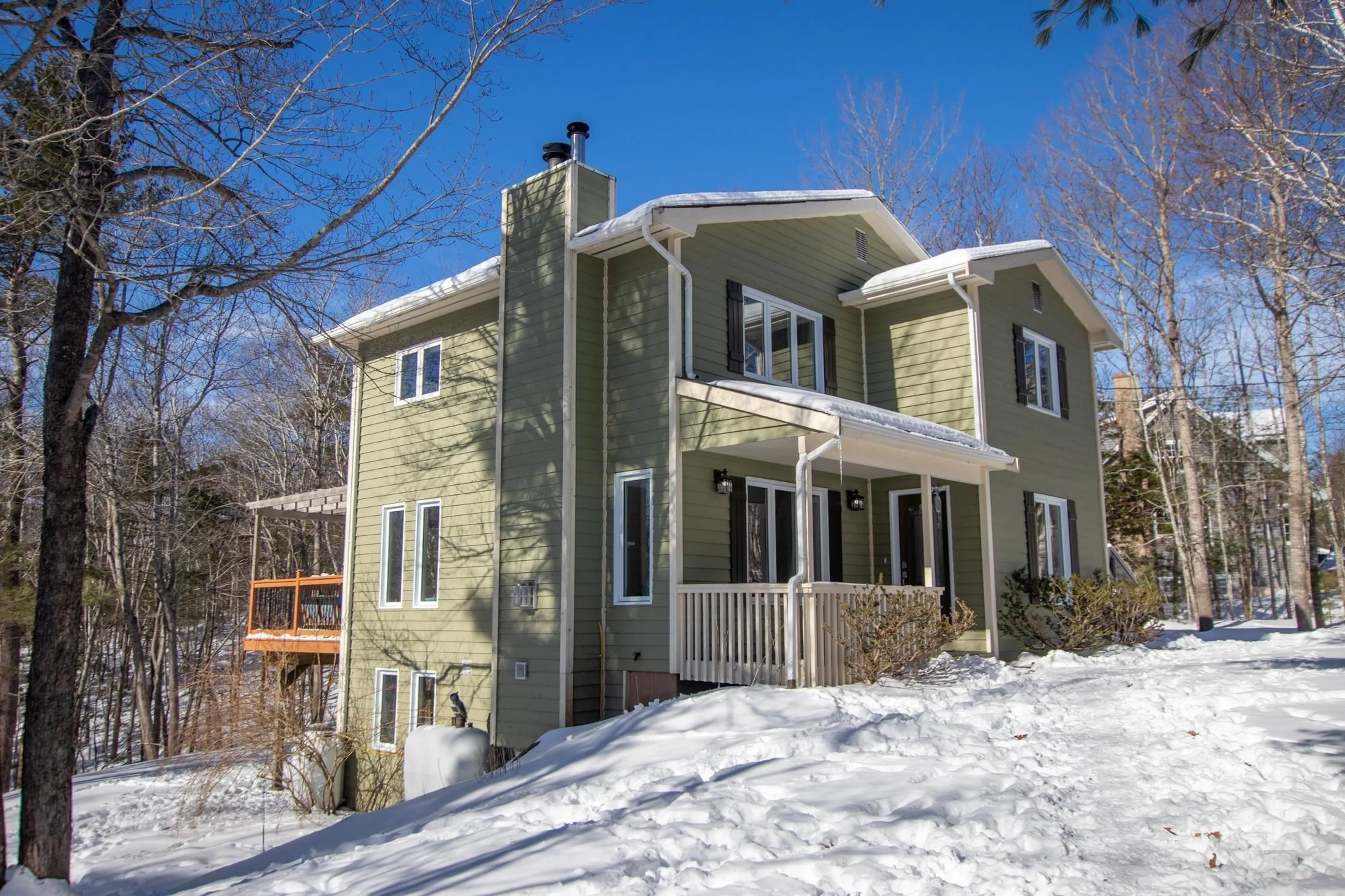 Unknown for 6 Devonport Ave, Fall River Nova Scotia B2T 1A4