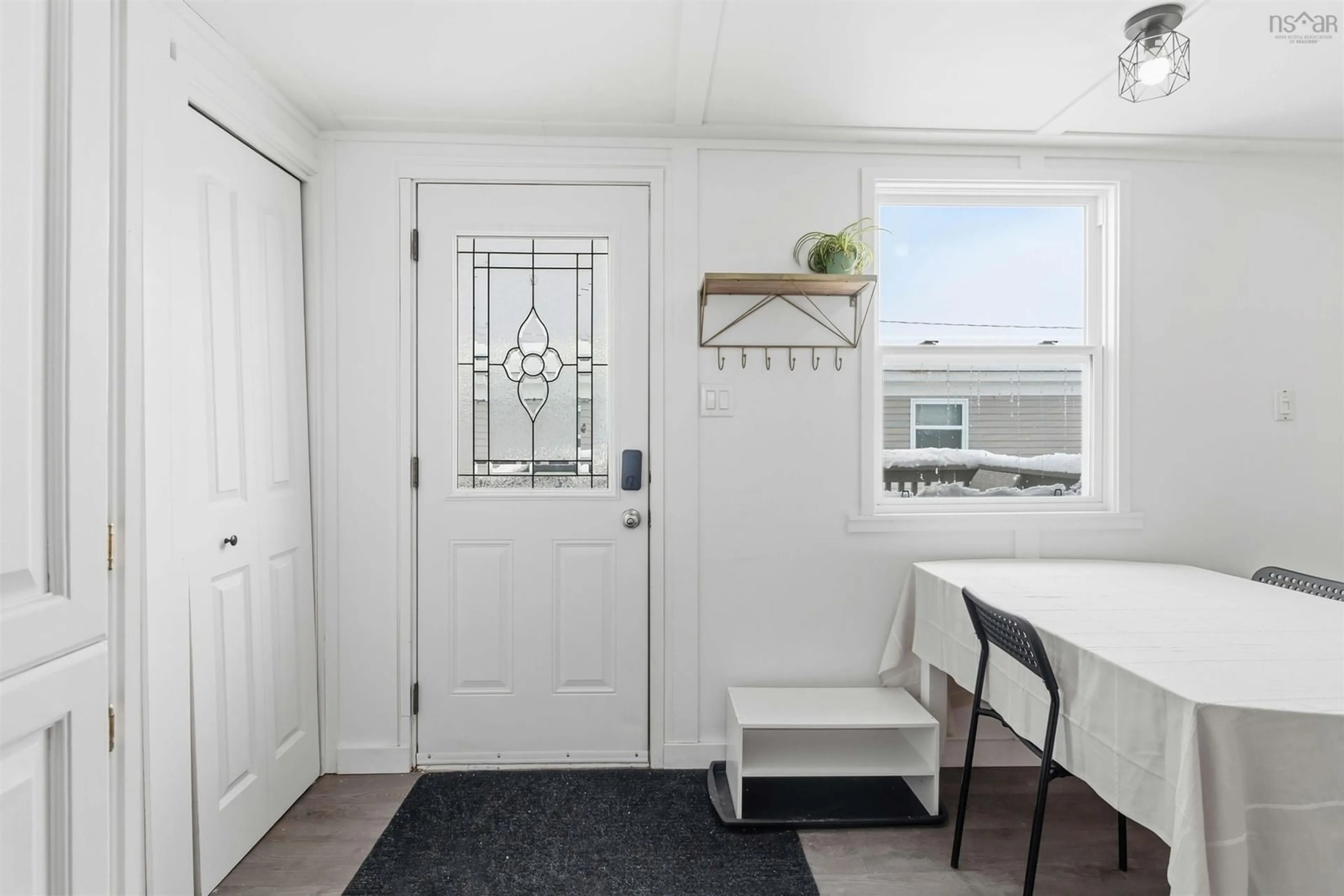 Indoor entryway for 10 Michael Ave, Mount Uniacke Nova Scotia B0N 1Z0