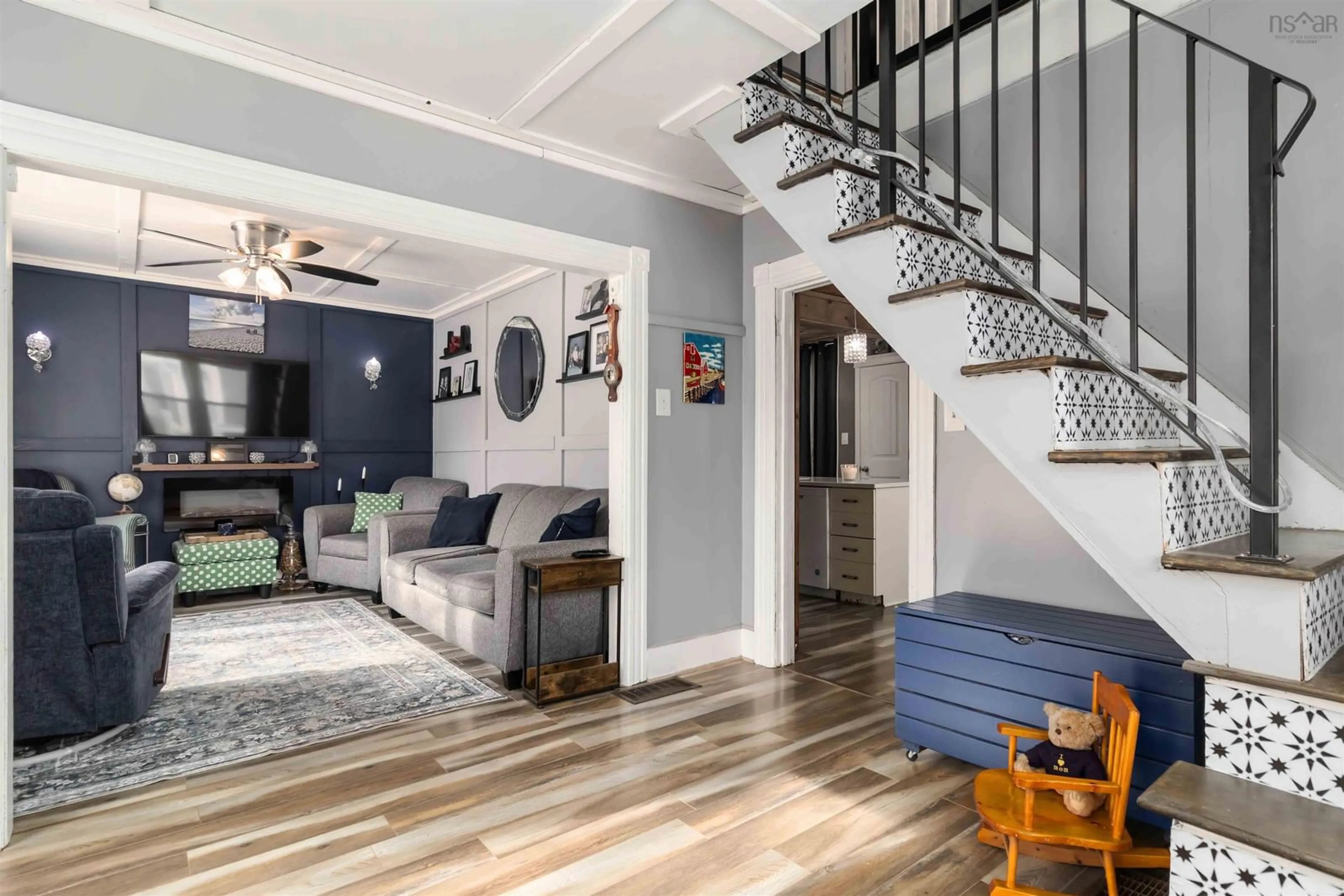 Indoor entryway for 13862 Highway 3, Dayspring Nova Scotia B4V 5P5