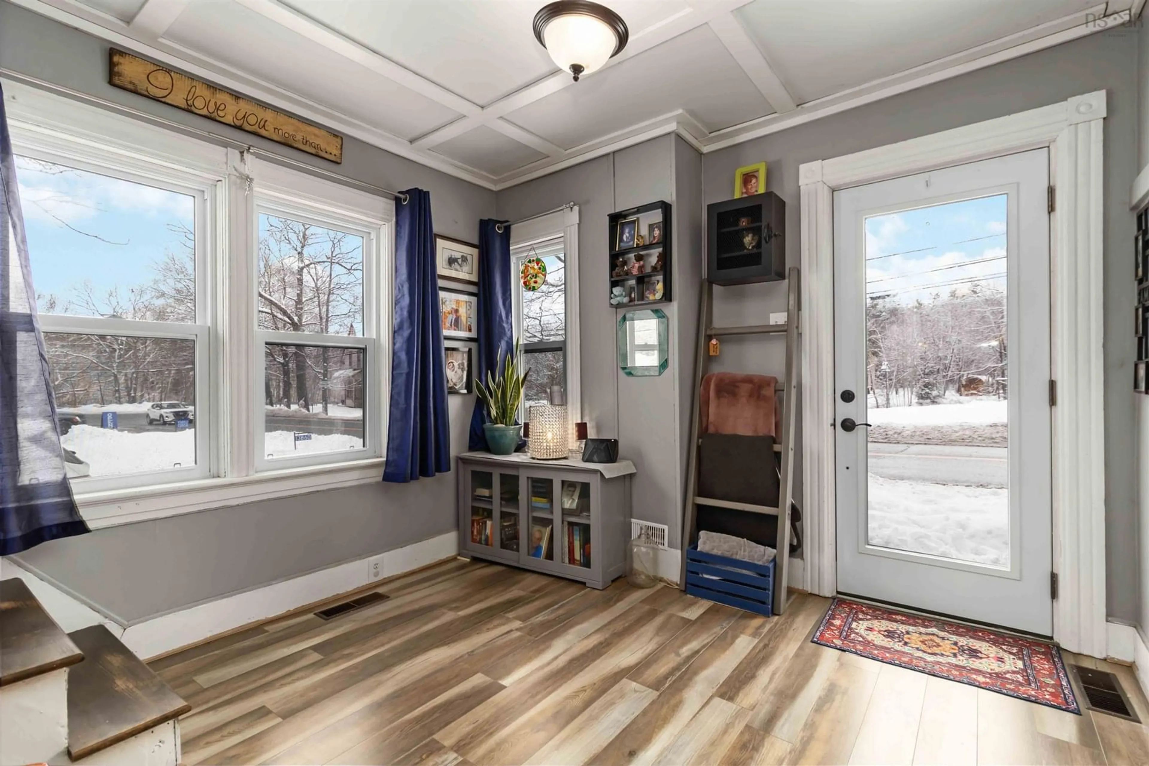 Indoor entryway for 13862 Highway 3, Dayspring Nova Scotia B4V 5P5