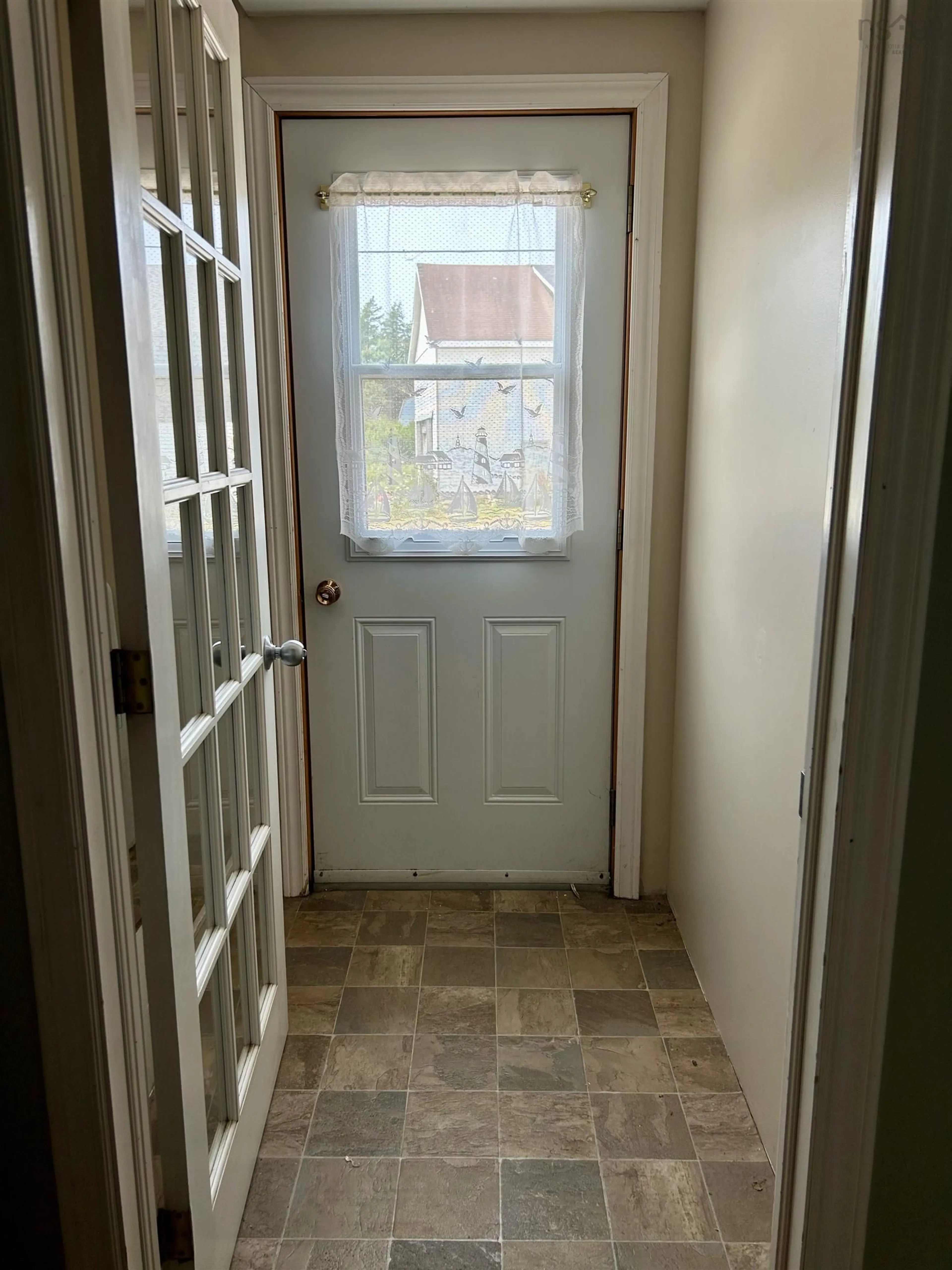 Indoor entryway for 55 Newell Rd, Plymouth Nova Scotia B0W 1B0