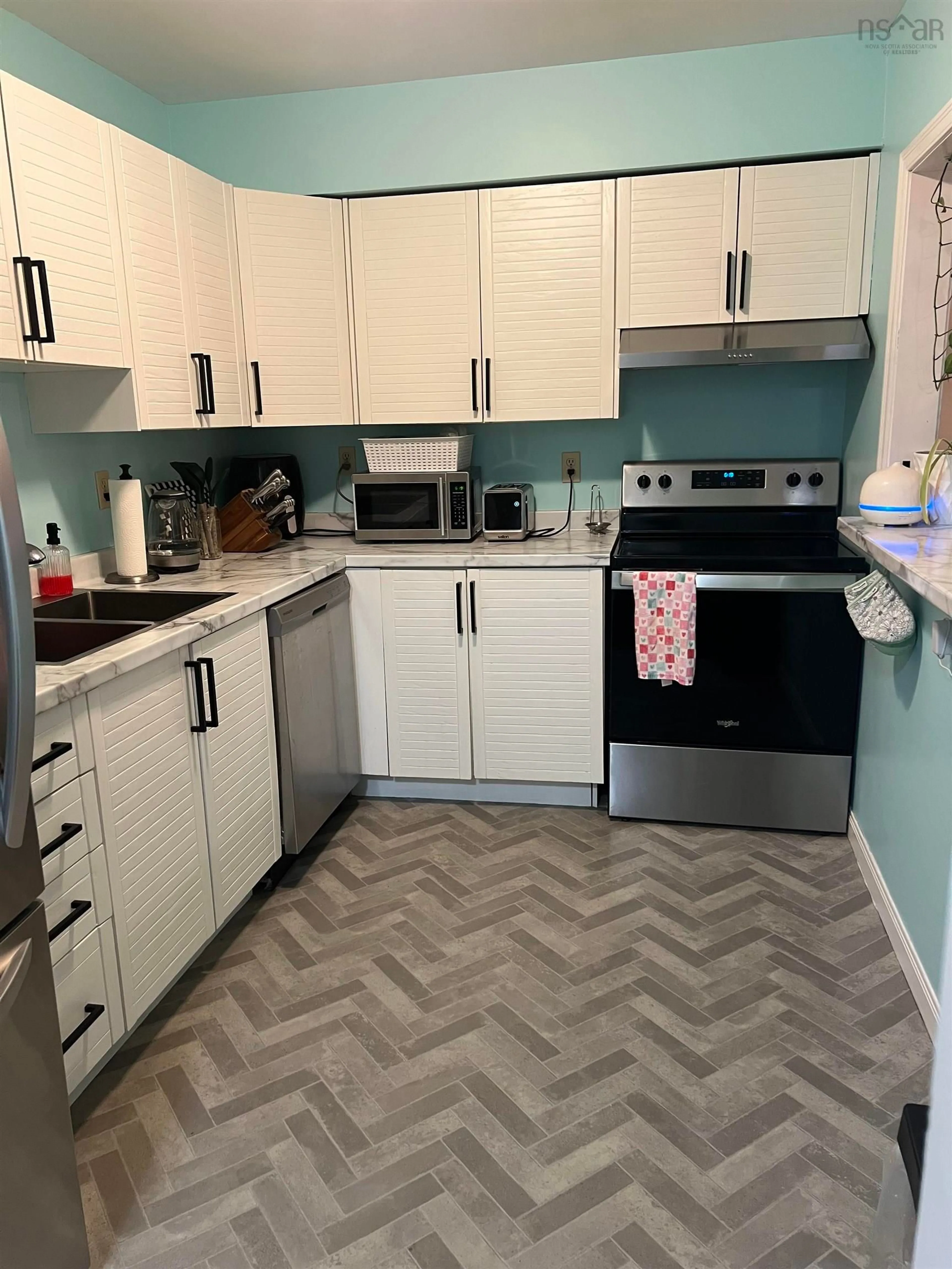 Standard kitchen, unknown for 51 River Lane #305, Bedford Nova Scotia B4A 3Y8