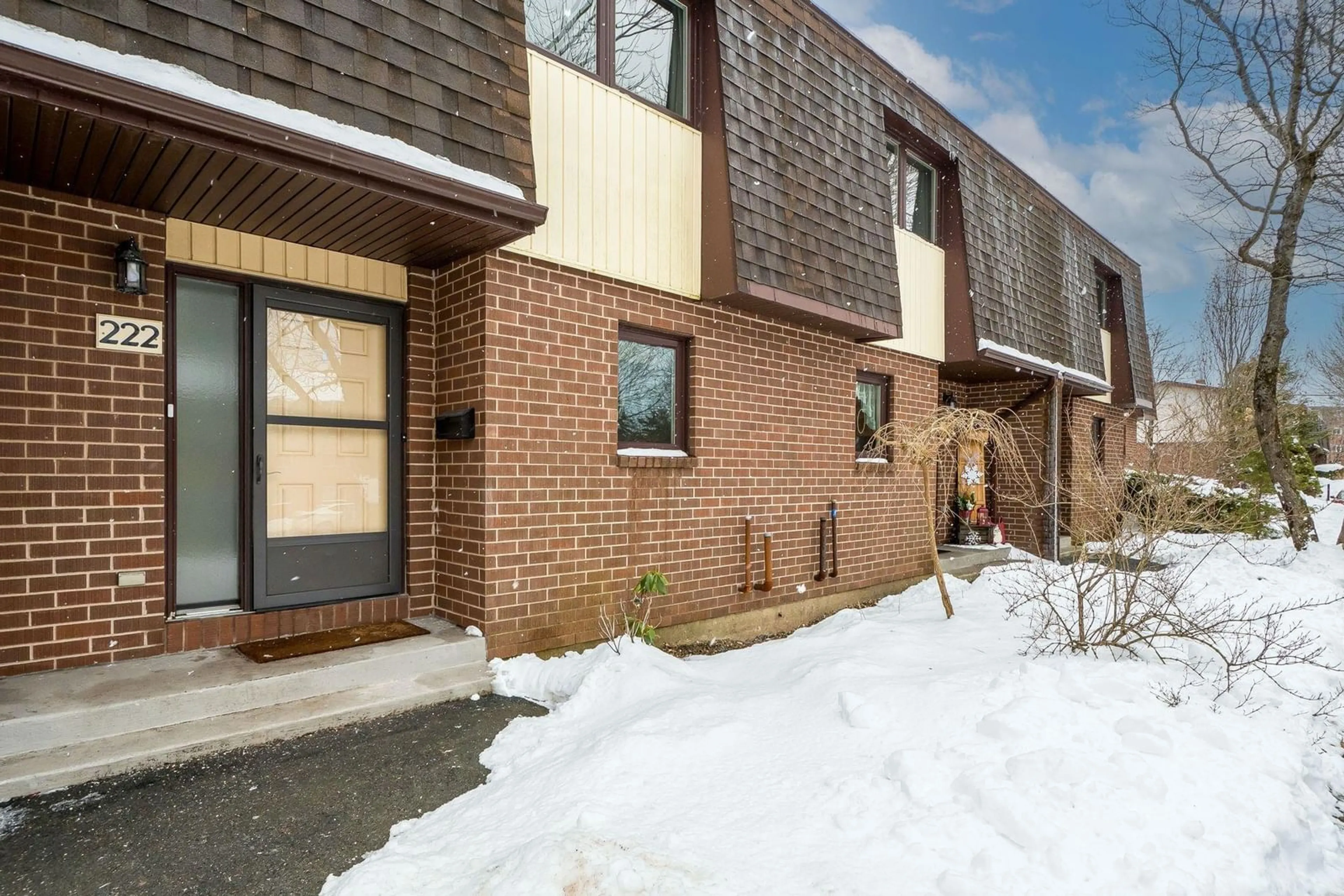 Unknown for 222 Willett St, Halifax Nova Scotia B3M 3C8