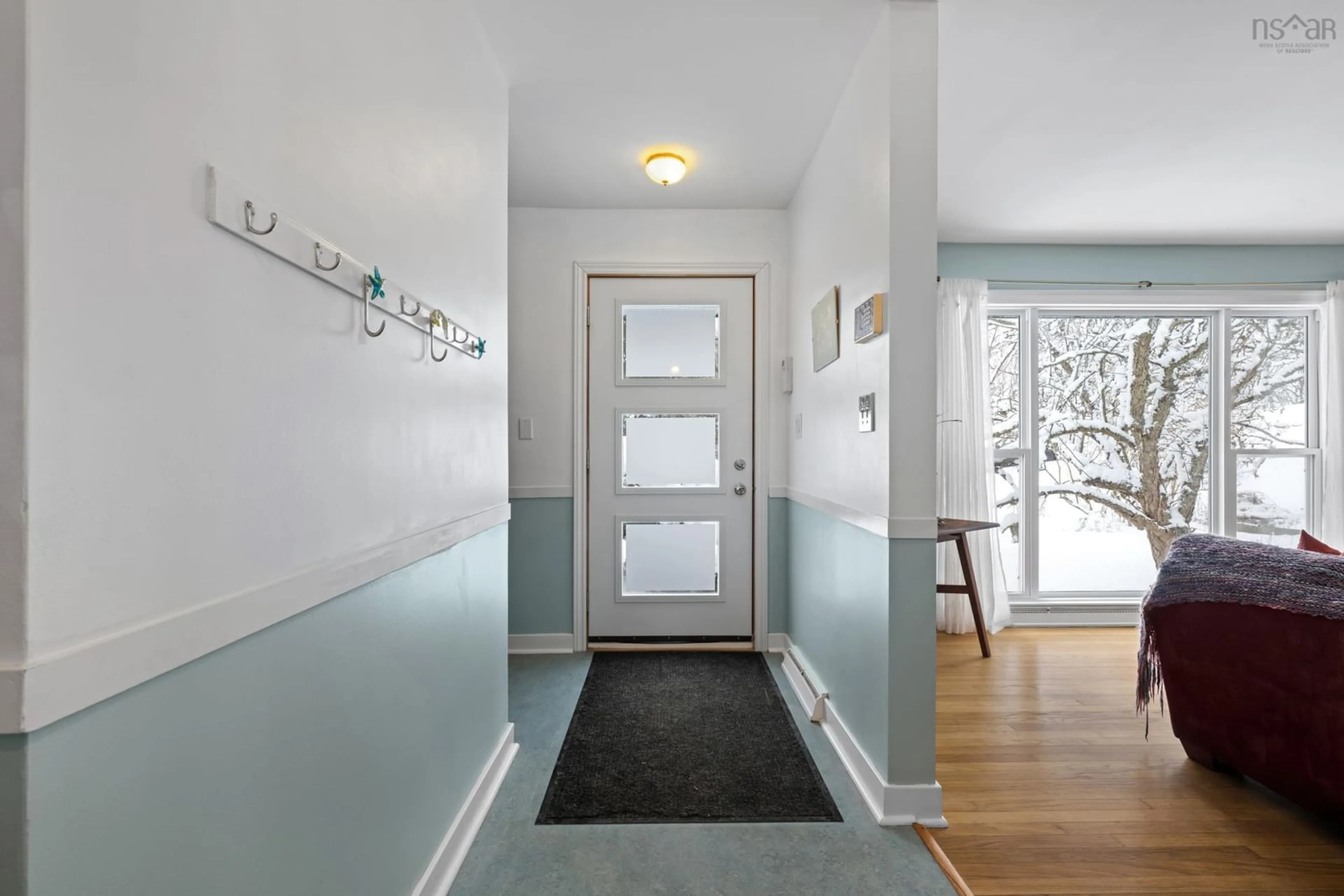 Indoor entryway for 15 Crestview Dr, Halifax Nova Scotia B3P 1G1