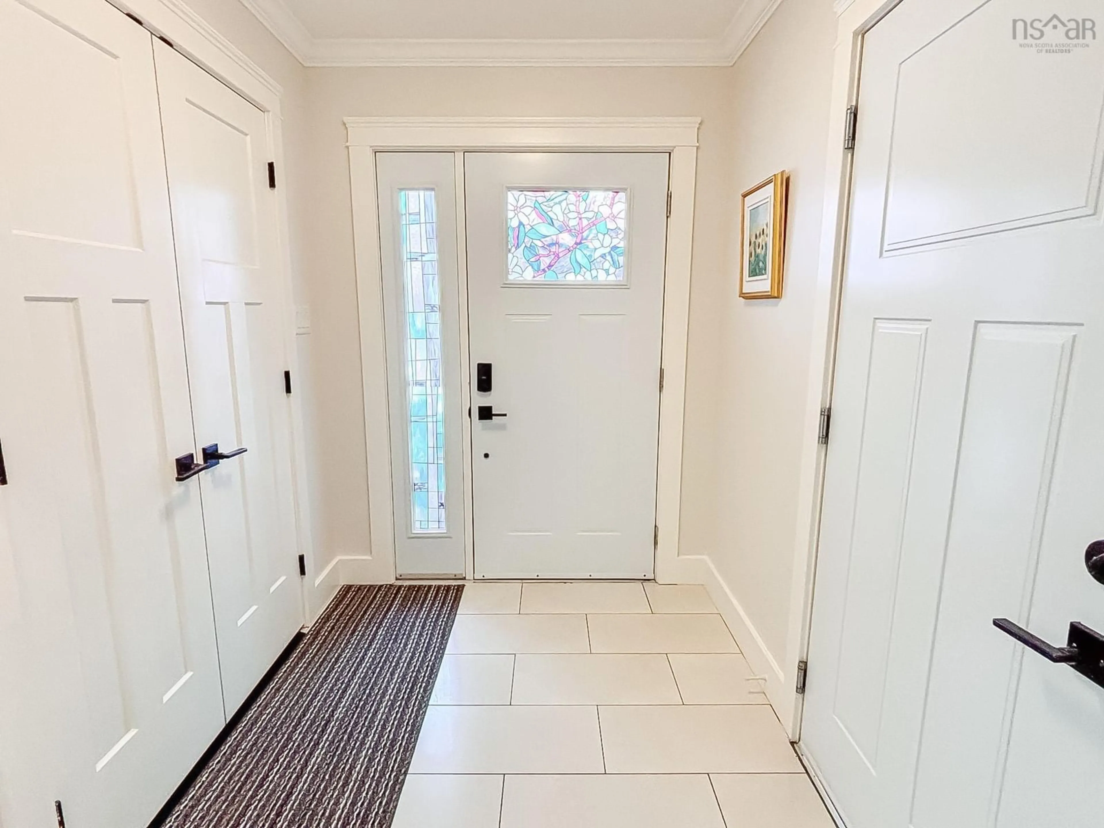 Indoor entryway for 432 Glen Allan Dr, Bridgewater Nova Scotia B4V 0A8
