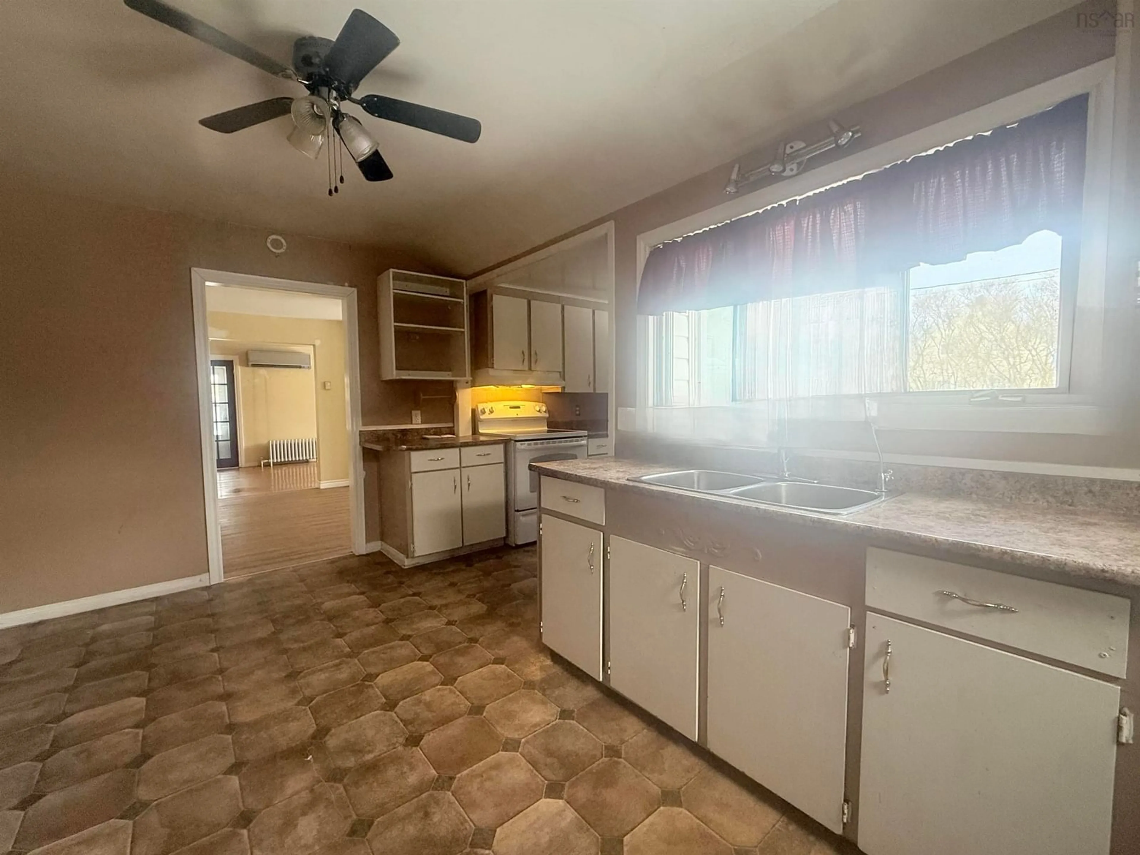 Unknown for 3464 Warren Ave, New Waterford Nova Scotia B1H 1R7