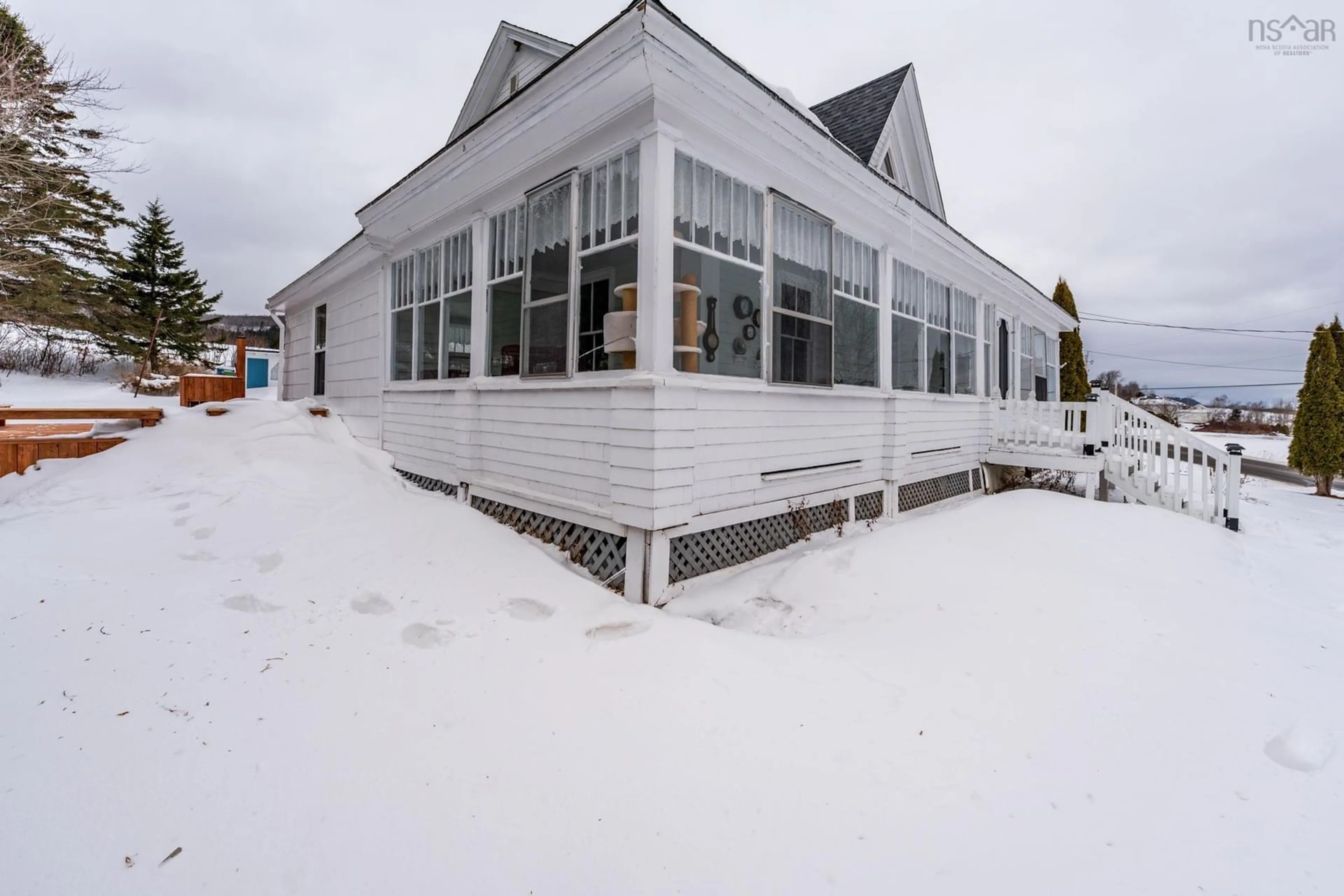 A pic from outside/outdoor area/front of a property/back of a property/a pic from drone, building for 1529 Pereau Rd, Delhaven Nova Scotia B0P 1H0