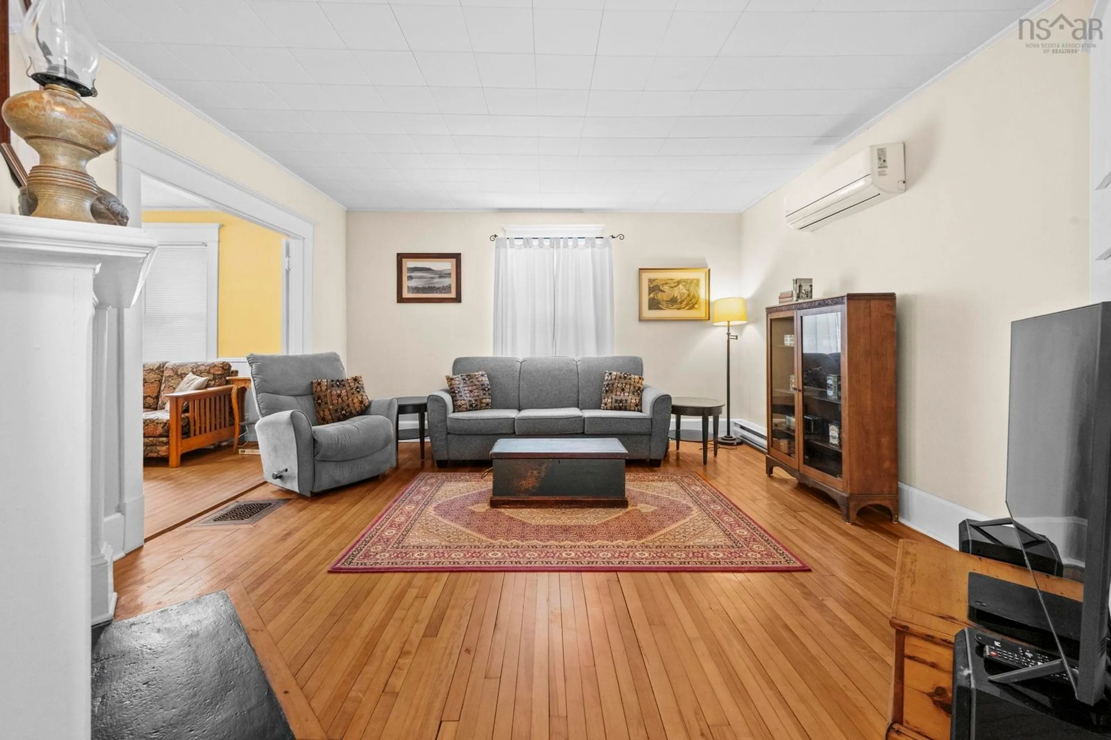 Living room with furniture, unknown for 33 Klondyke St, Kentville Nova Scotia B4N 1J1