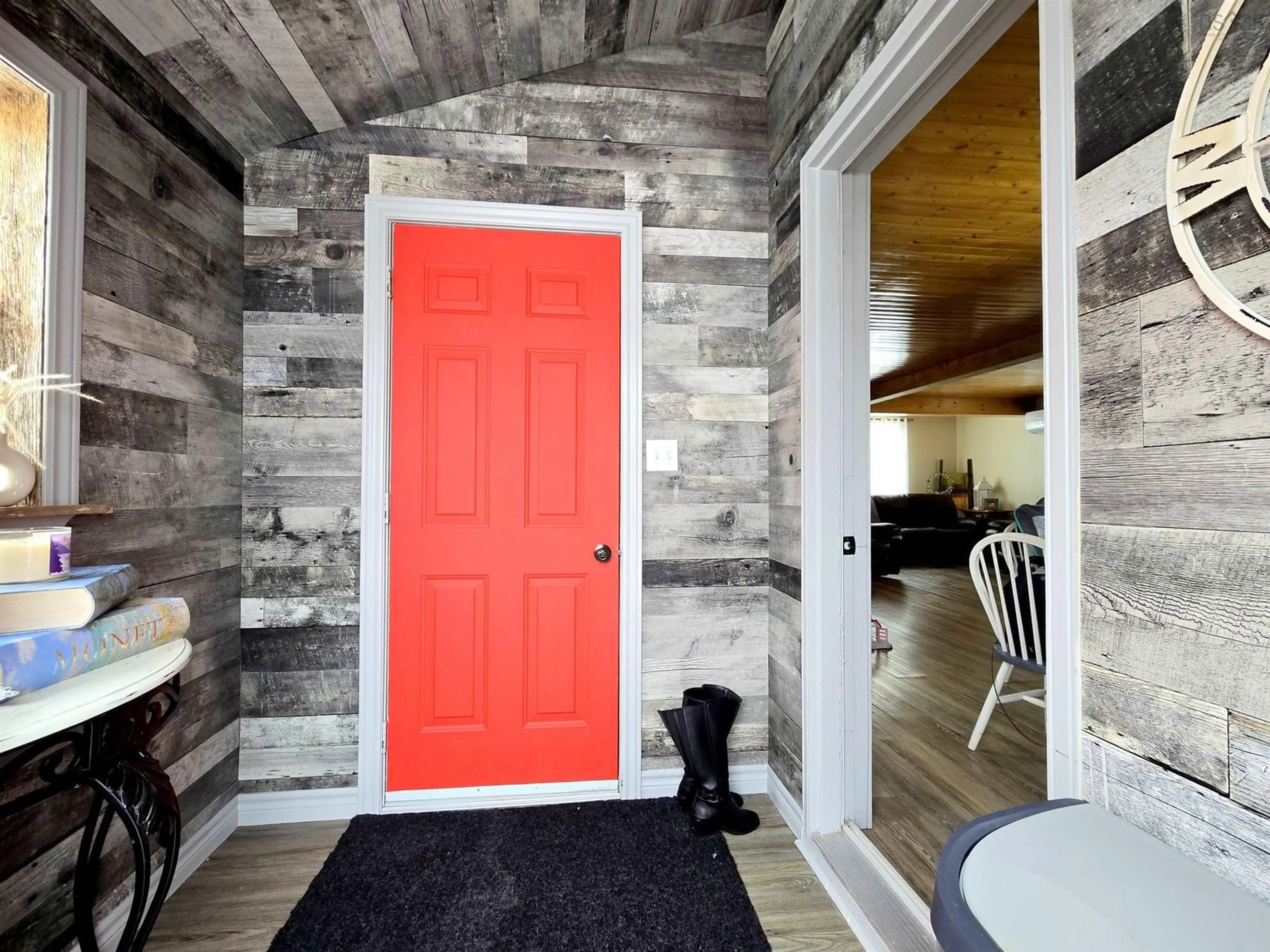 Indoor entryway for 2816 Barronsfield Rd, River Hebert Nova Scotia B0L 1G0
