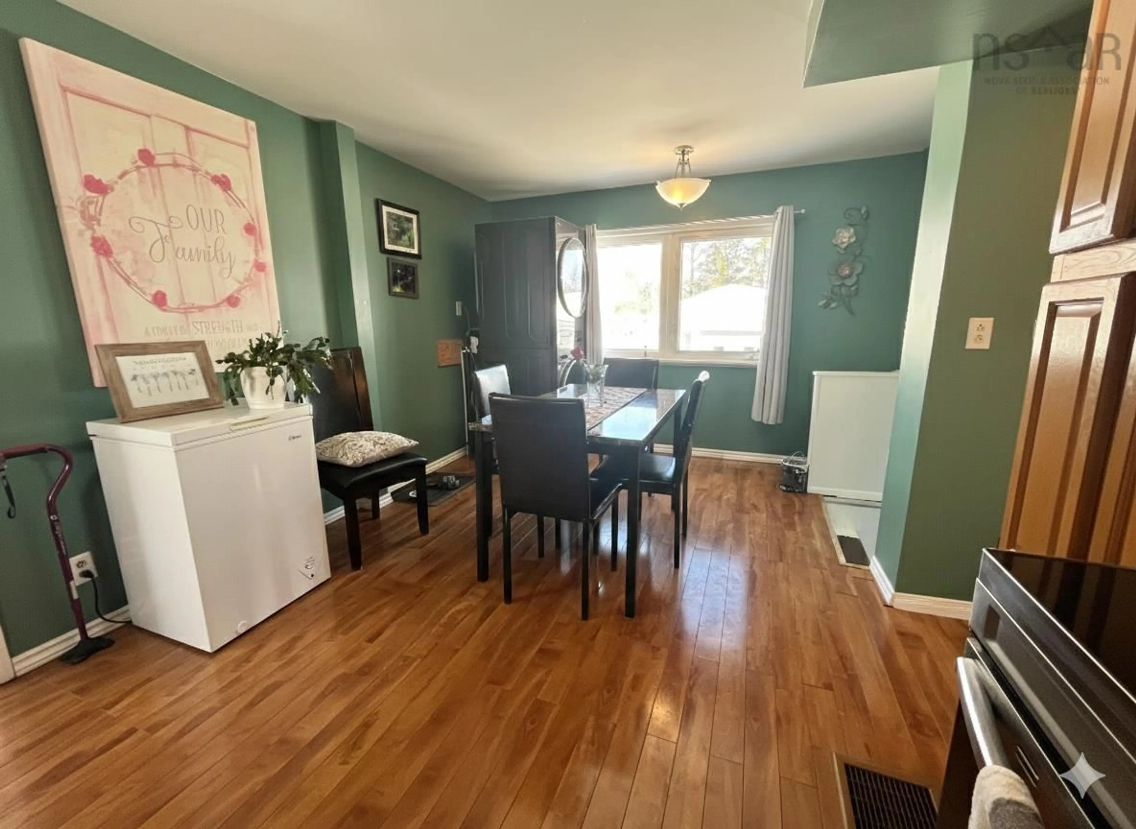 Dining room, wood/laminate floor for 66 Mcgee St, Springhill Nova Scotia B0M 1X0