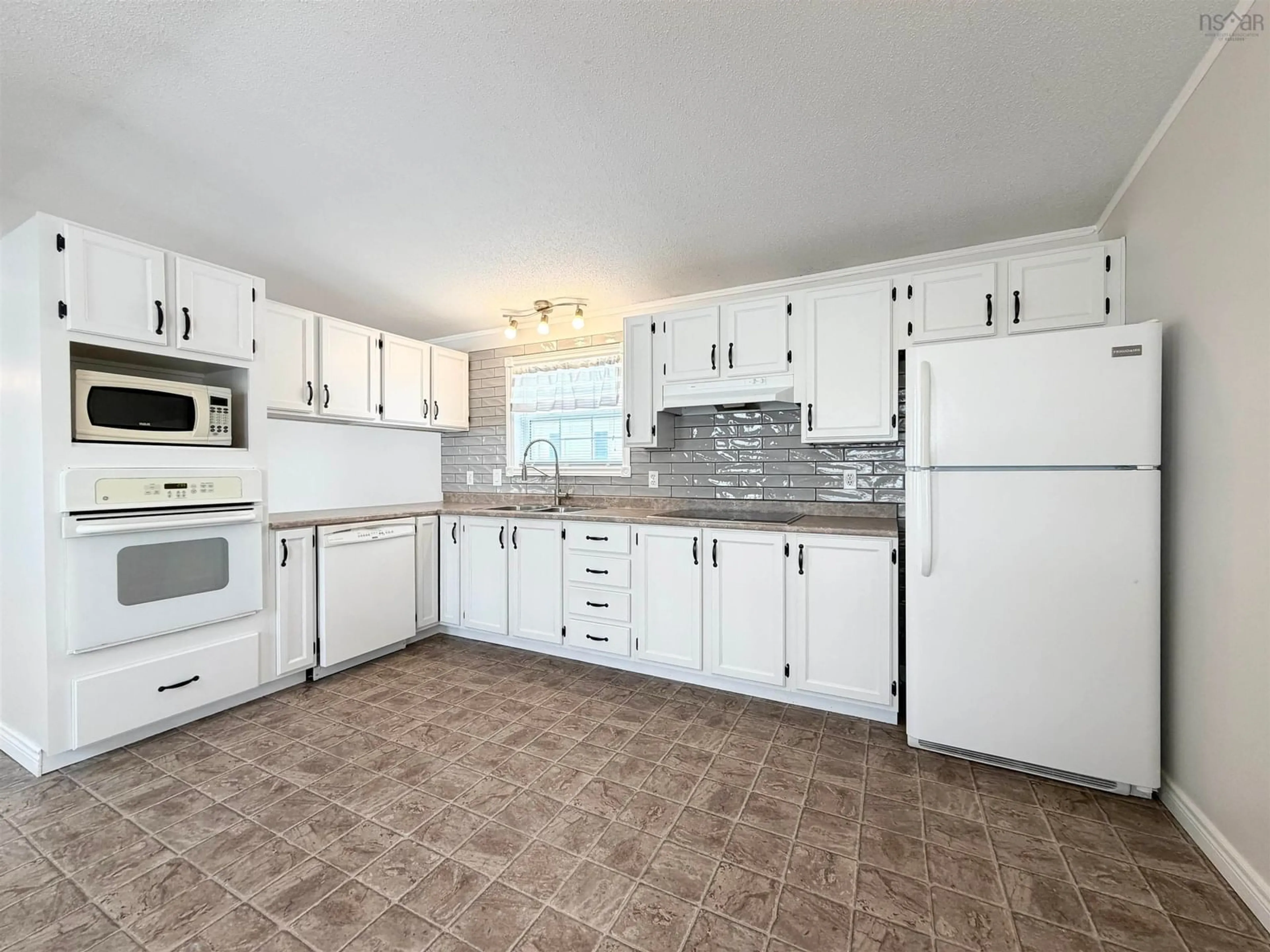 Standard kitchen, unknown for 23 Shamrock North, Antigonish Nova Scotia B2G 1C9