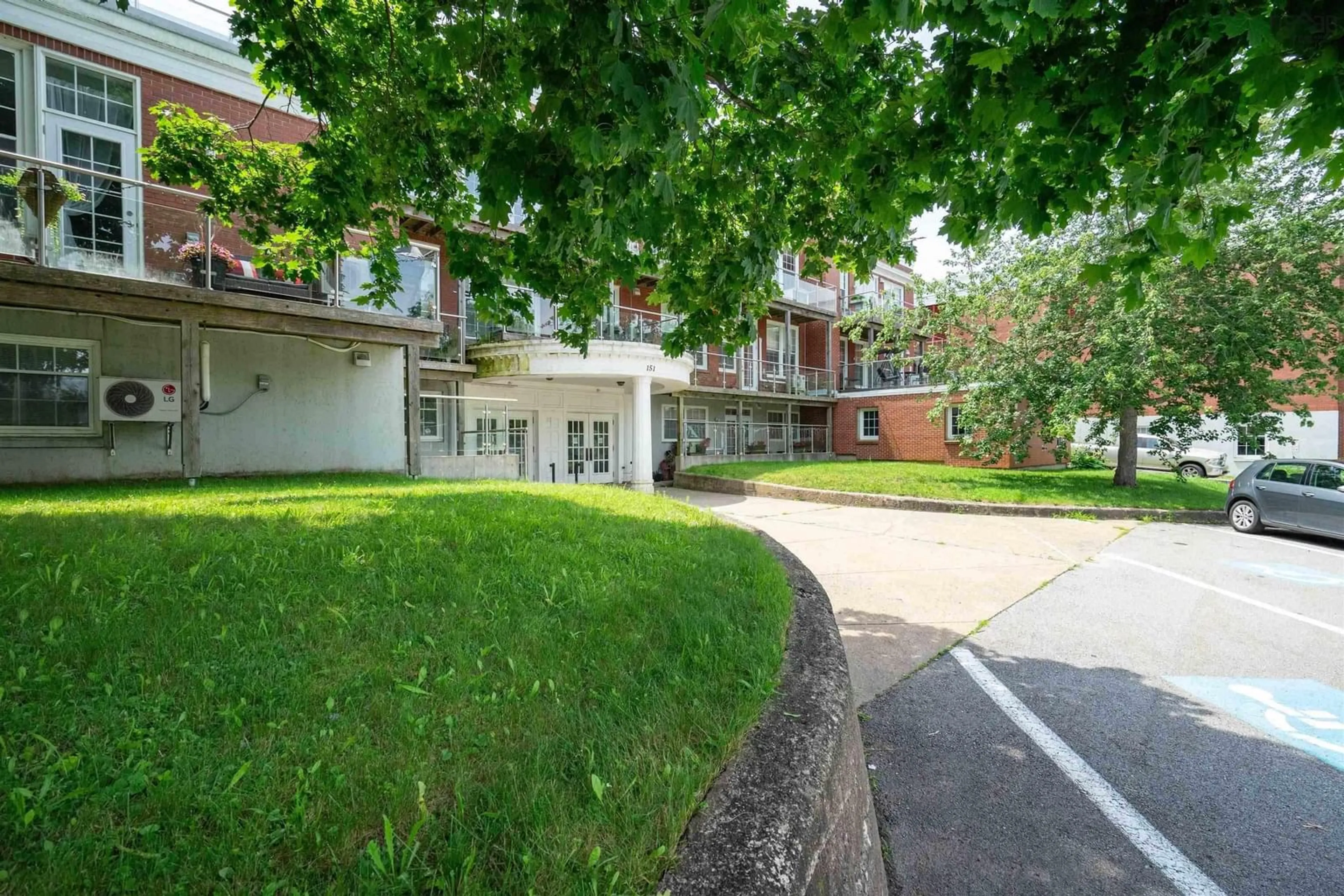 Patio, street for 151 Ritchie St #103, Annapolis Royal Nova Scotia B0S 1A0