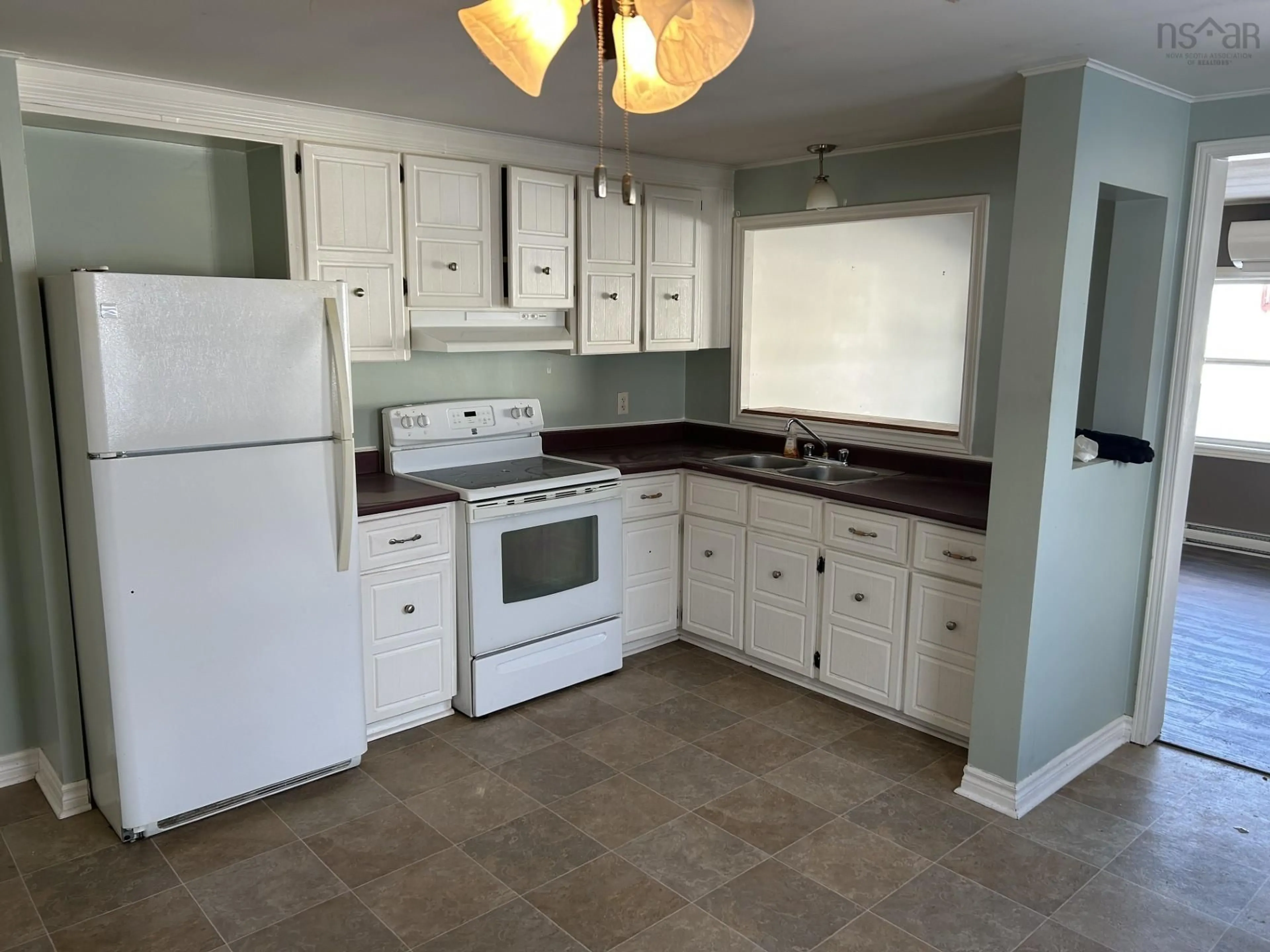Standard kitchen, ceramic/tile floor for 1017 Poplar St, Westville Nova Scotia B0K 1S0